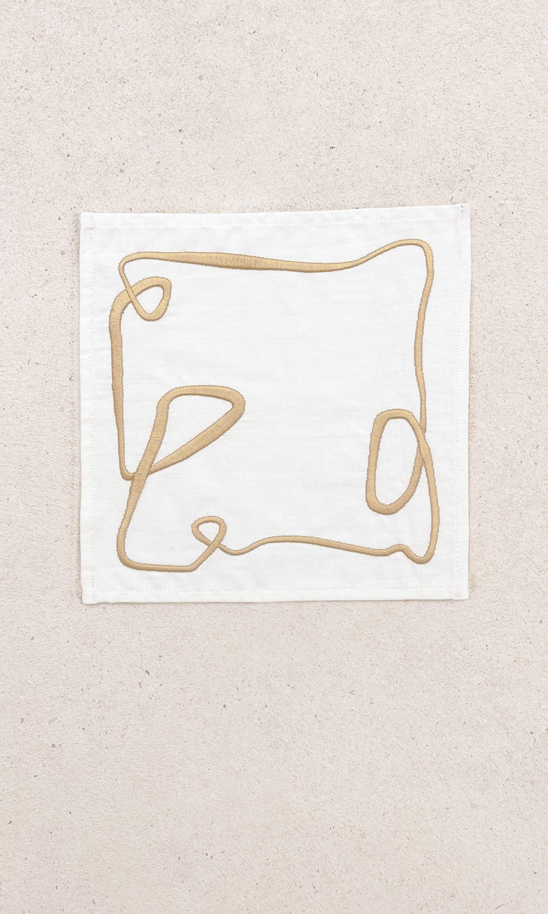 2024_S3_RIBBON_Napkin_Gold_AlexandraDenat_01.jpg