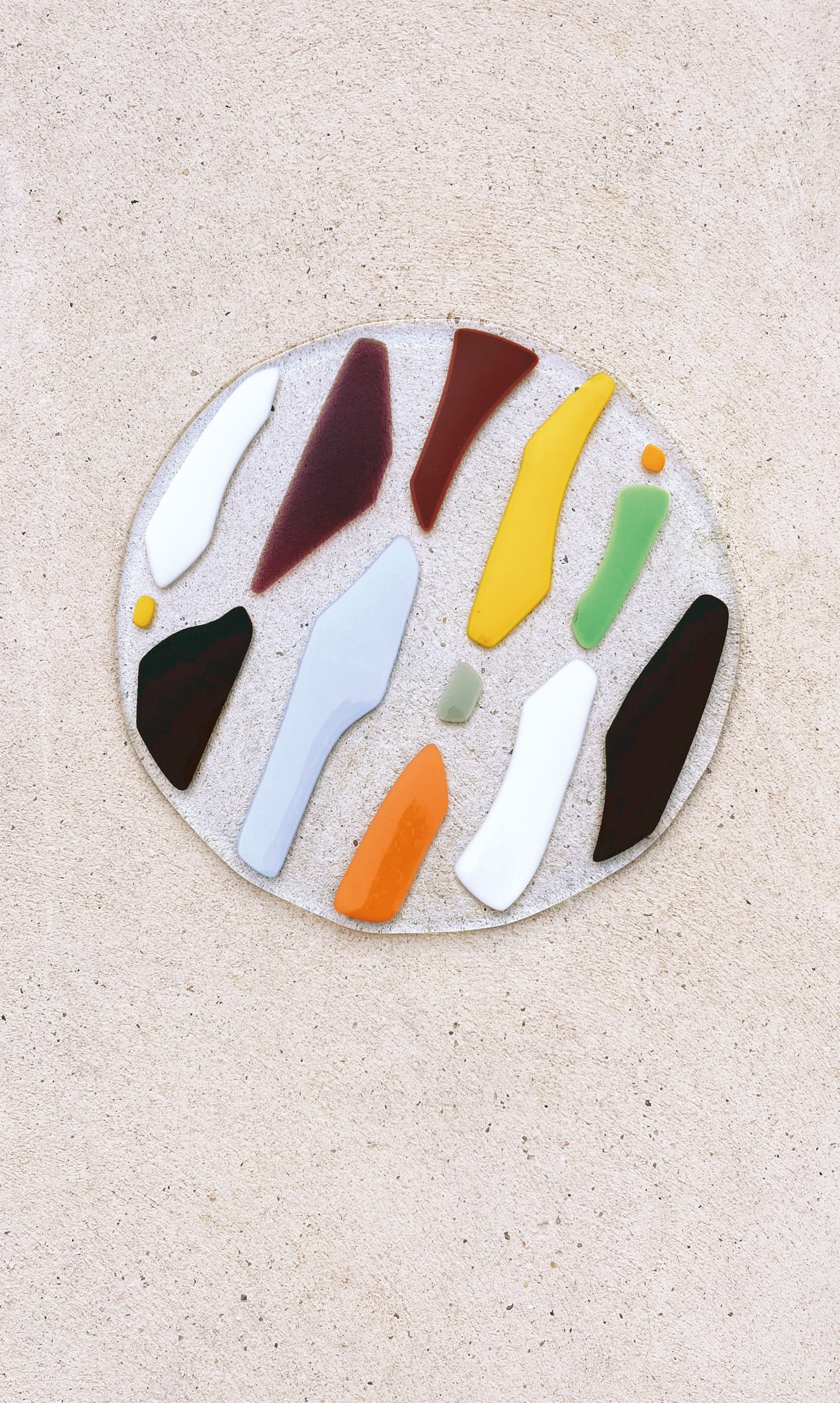 2024_S1_MEMPHIS_ServingPlate_Transp_AlexandraDenat_01.jpg