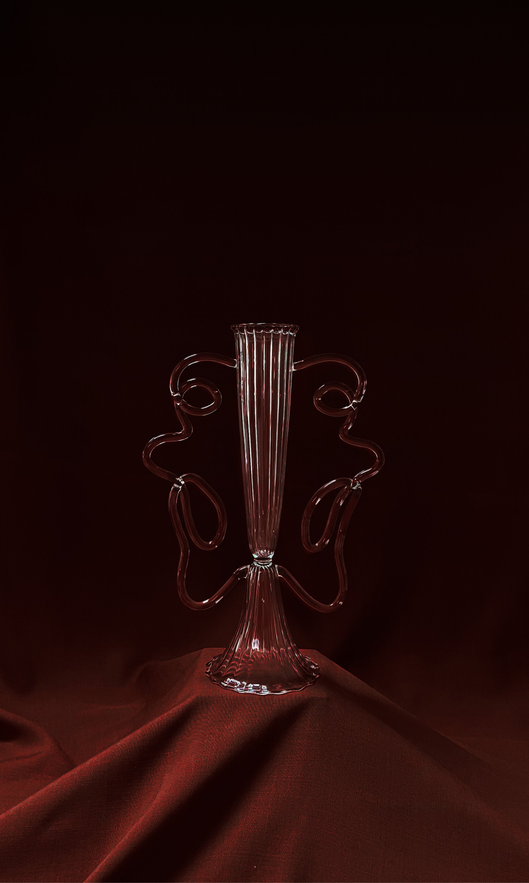 2024_S3_VINE_Candleholder2_AlexandraDenat_02_web.jpg