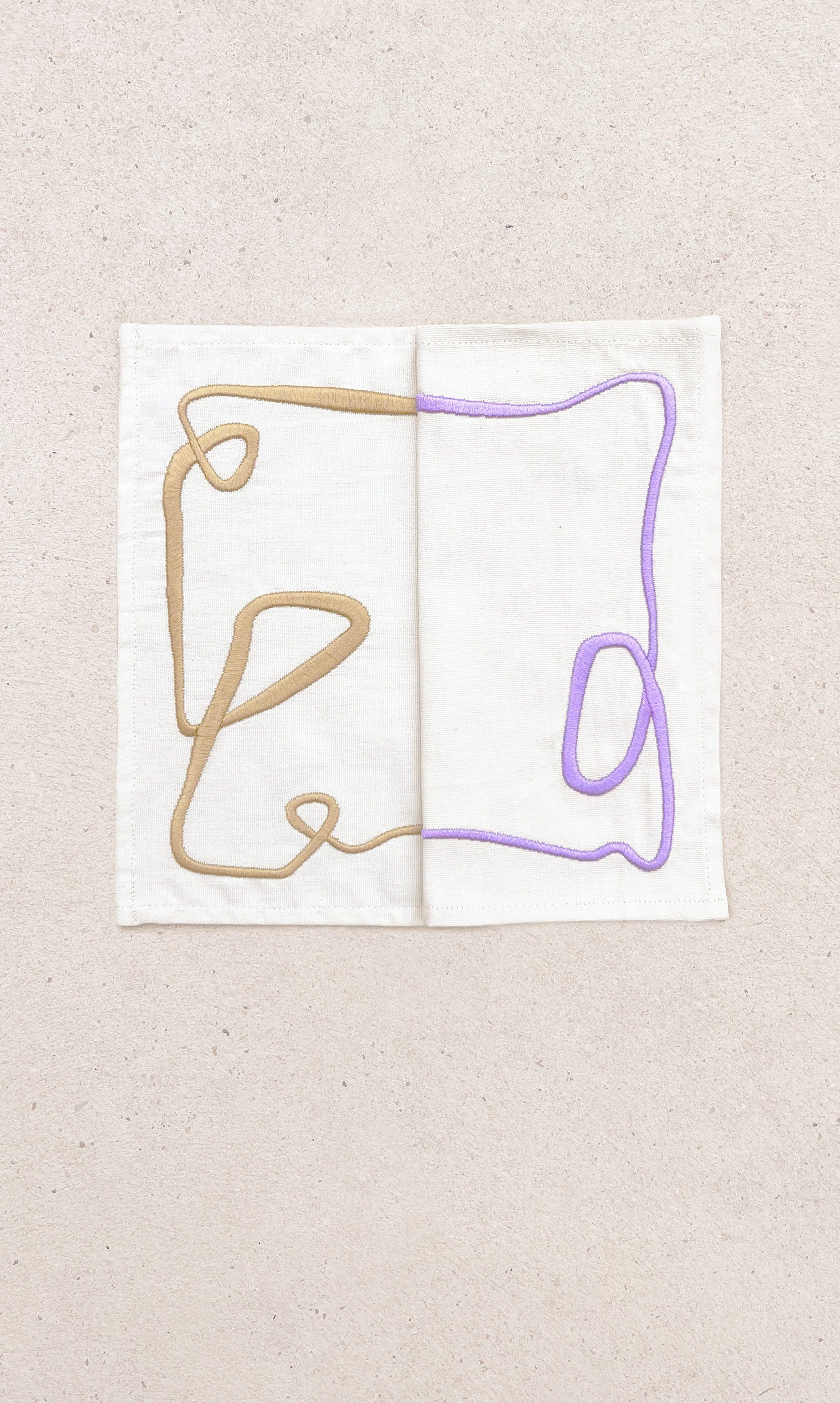 2024_S3_RIBBON_Napkin_Lilac&Gold_AlexandraDenat_01.jpg