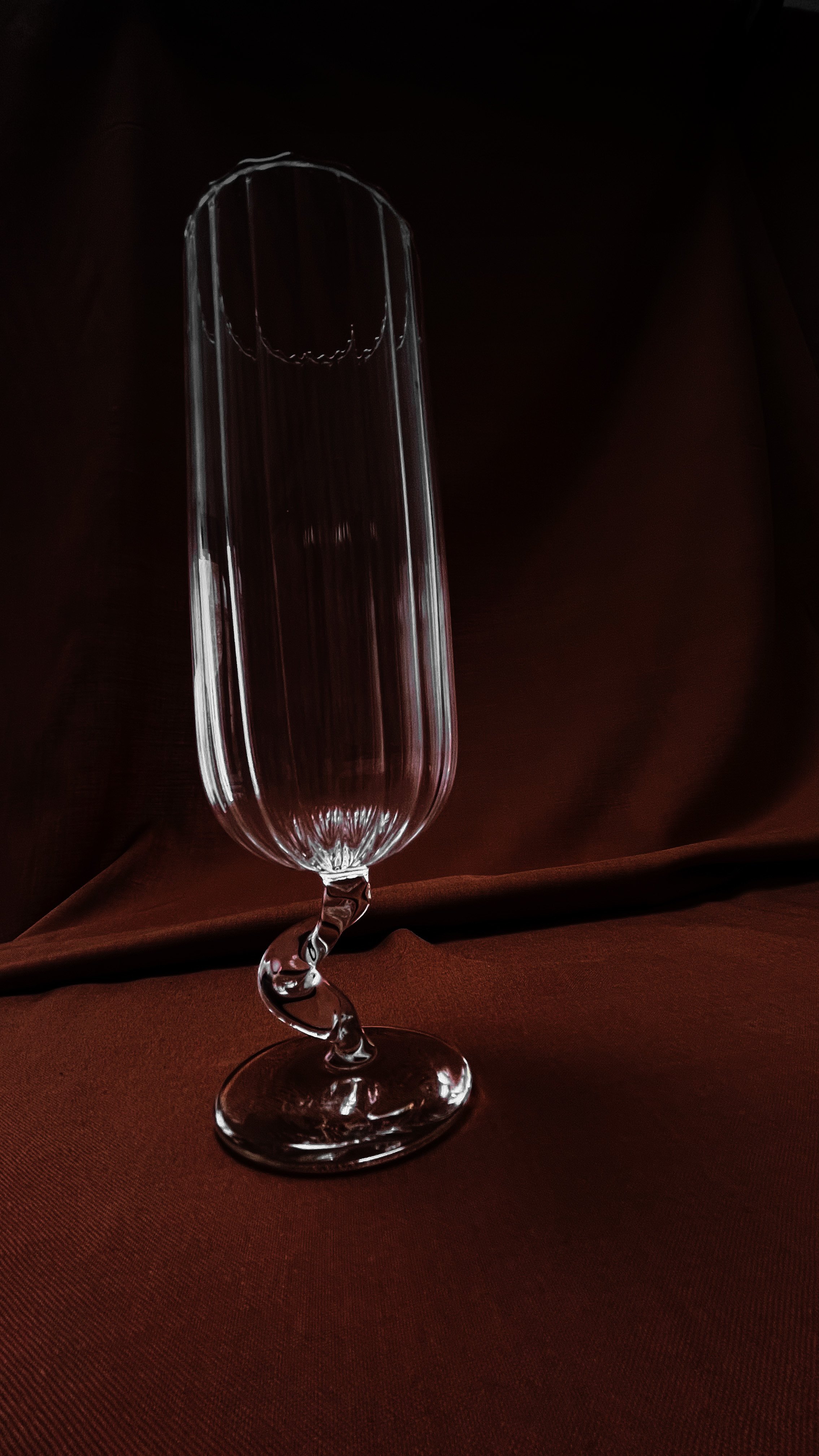 2024_S3_RIBBON_ChampagneFlutes_Small_AlexandraDenat_01.jpg