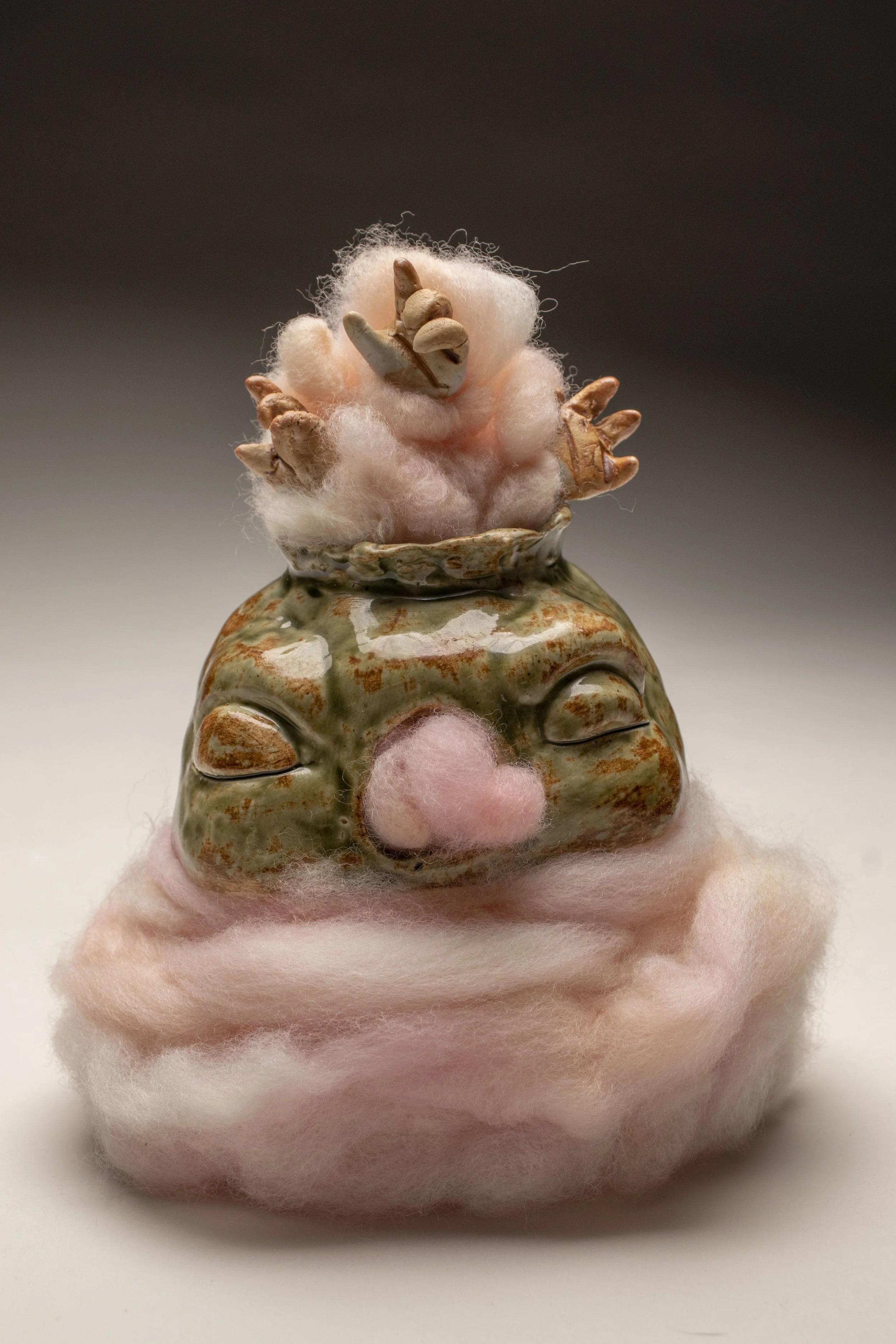 Don't Think Do (pink).

Stoneware, dyed wool
13 x 8 x 8 cm
2023