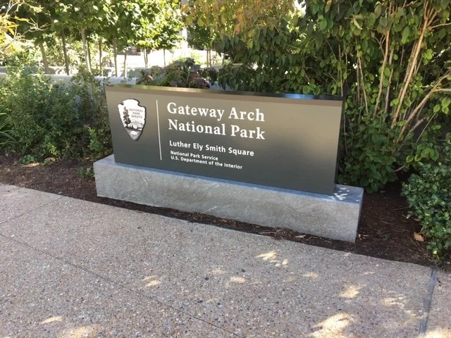 JNEM Gateway Arch Wayfinding 2018 - SO 5192 - Monument-6.JPG
