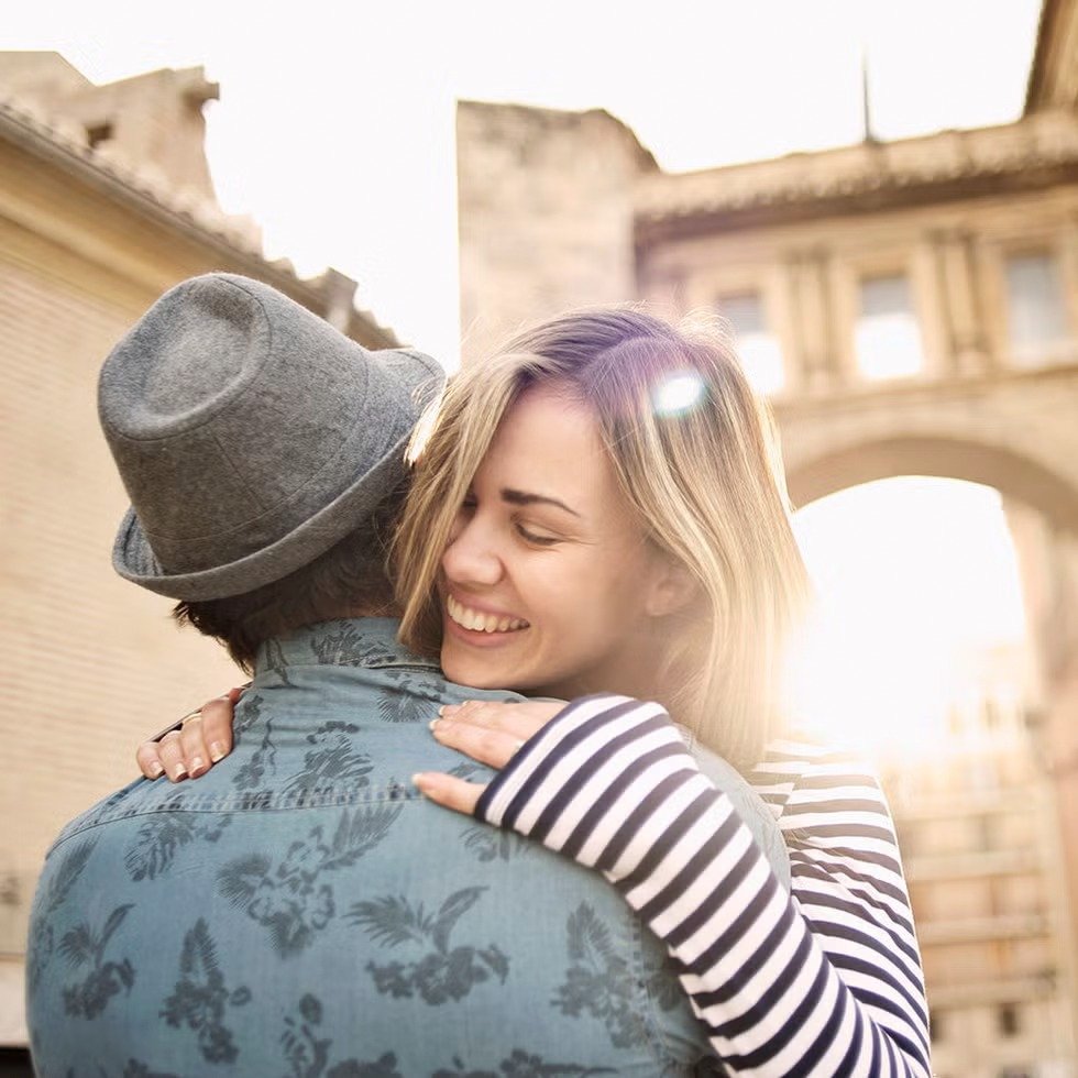 ☀️ Sunlight, laughter, and love in the heart of the city
It&rsquo;s the little moments that matter most. Let us turn your getaway into a gallery of emotion&mdash;with candid photos that feel like memories frozen in time.

#SnapValencia #VacationPhoto
