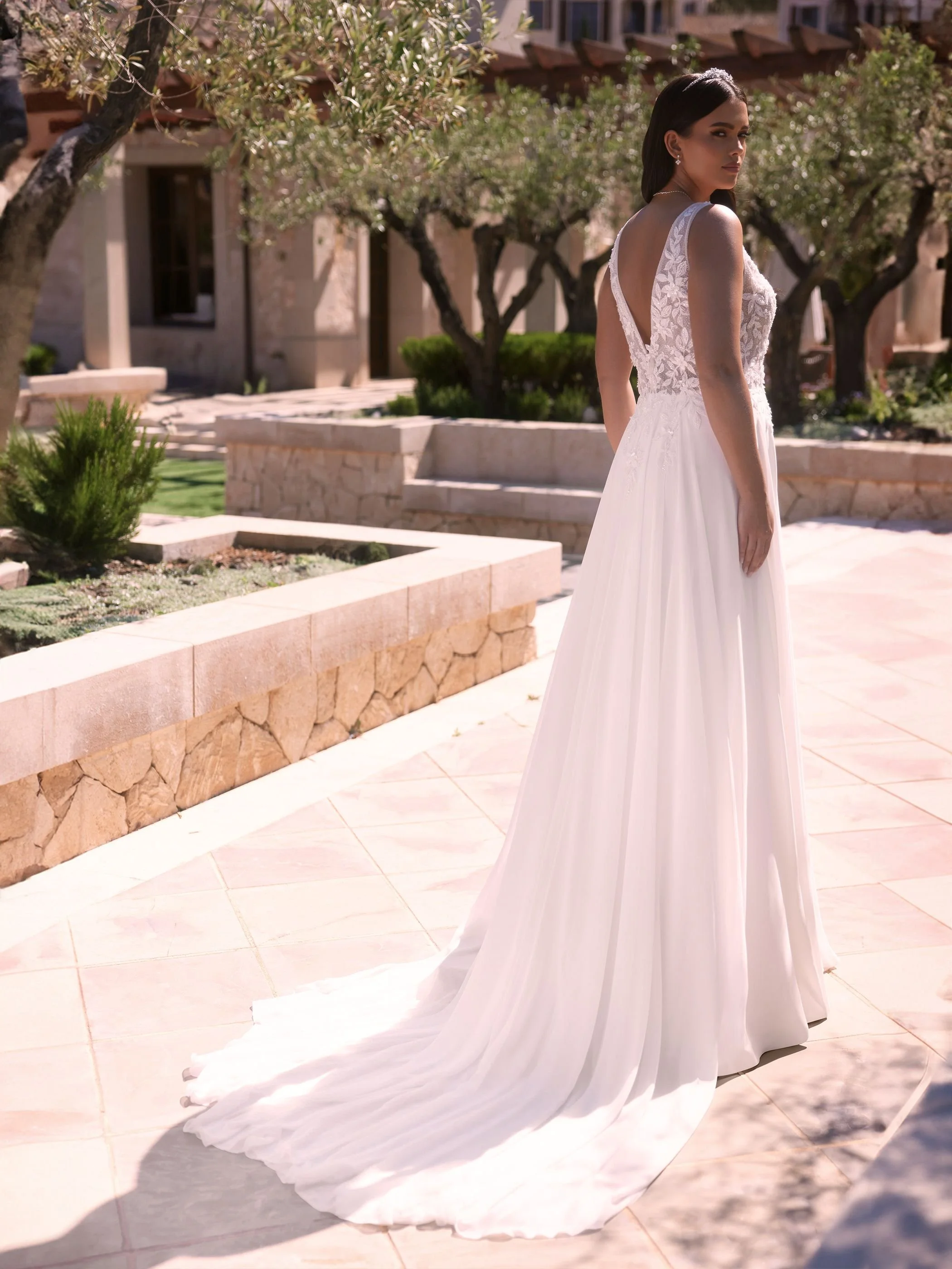bianco-evento-limited-dress-plus-size-milon-_1__1.jpg