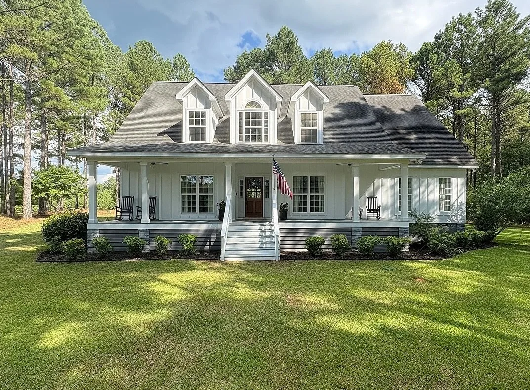 Link 🔗 in bio for more info!
 83.38 Acres &ndash; $1,299,000
395 New Cut Rd, Edgefield, SC

A private modern farmhouse retreat surrounded by 4,000+ acres of national forest. Renovated with a chef&rsquo;s kitchen, quartz island, antique Chicago brick