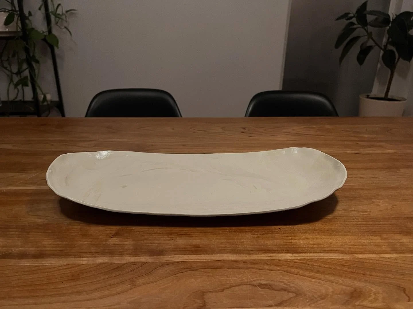 Mes nouveaux plats en gr&egrave;s sont disponibles &agrave; l&rsquo;atelier. #atelierinedit #estriepoterie