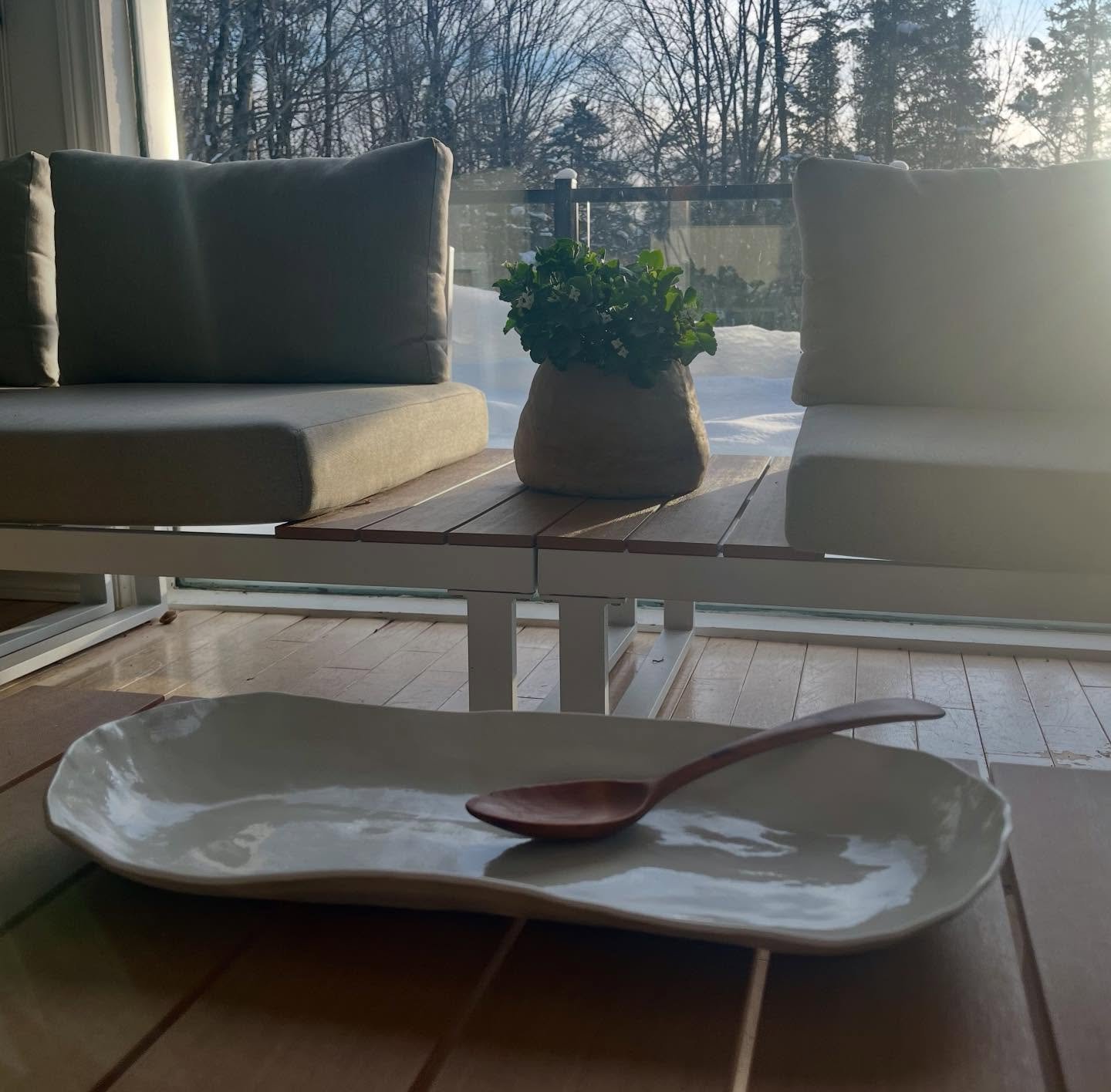 Atelier In&eacute;dit, o&ugrave; chaque cr&eacute;ation en poterie est une &oelig;uvre unique. Mon travail r&eacute;v&egrave;le l&rsquo;inédité de l&rsquo;argile, fa&ccedil;onn&eacute;e avec passion. In&eacute;dit inn&eacute; 😉