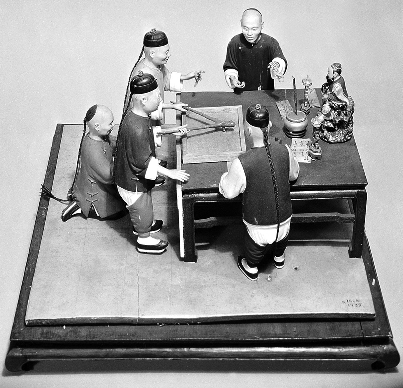 This is how automatic writing was done in ancient China