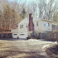 3 Oak Grove Rd. Brookfield, CT. Listed as "Murder House" on Google Maps. - Netflix