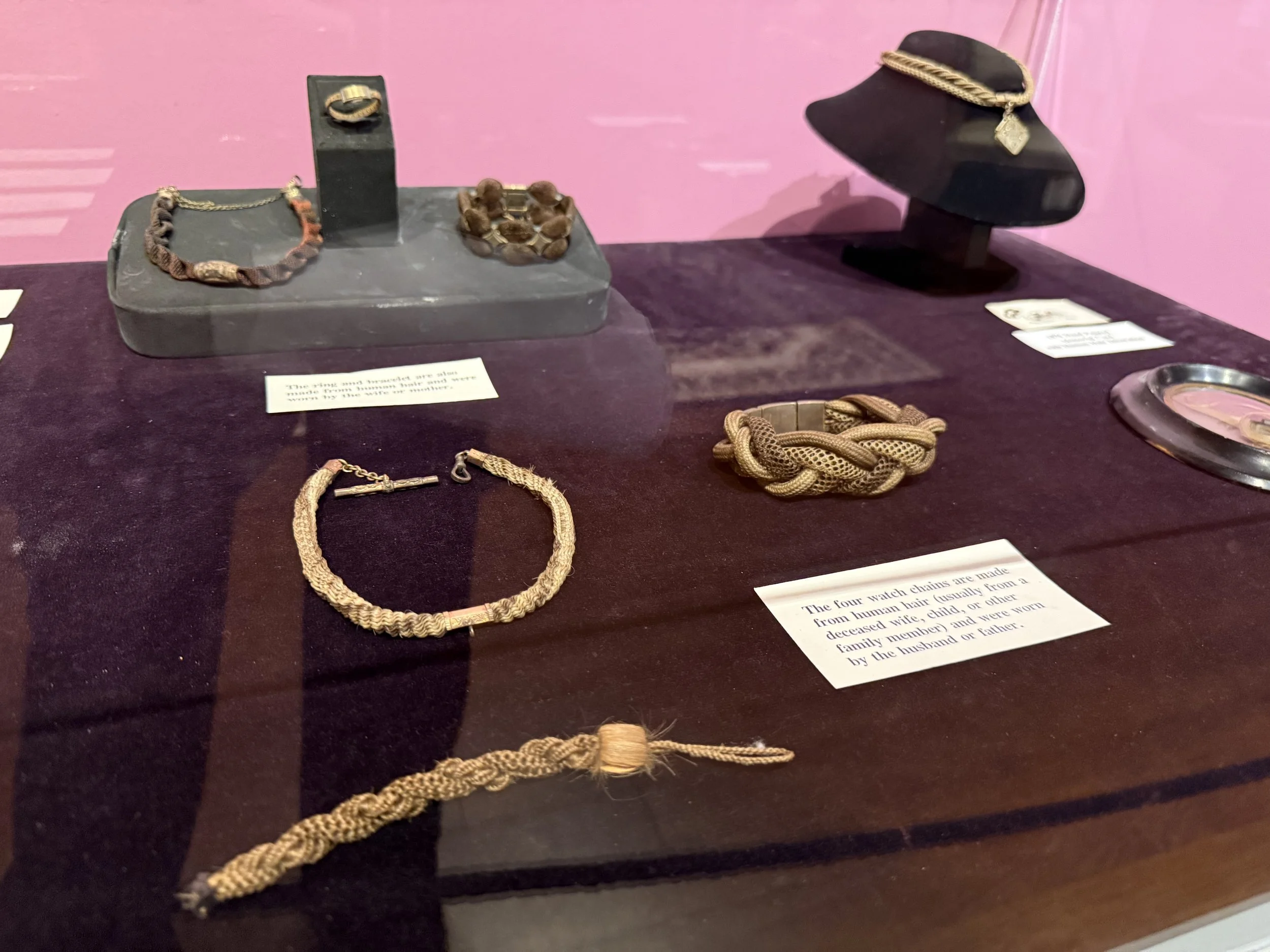 Mourning jewelry made of hair.