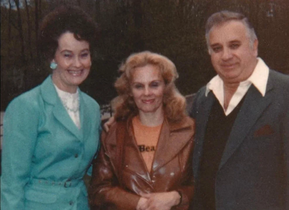 The Warren's (outside) & Judy Glatzel (inside)