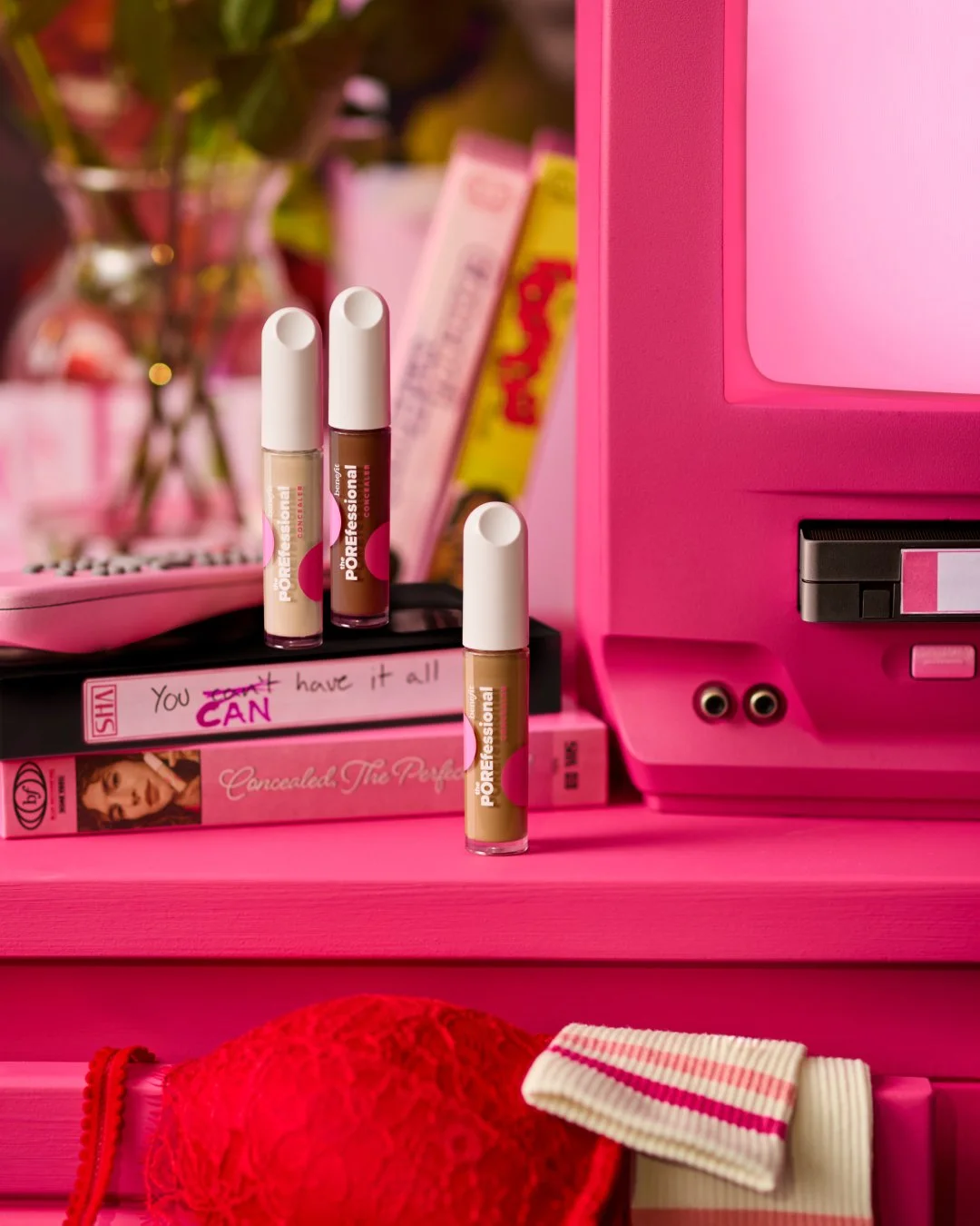 260901_POREfessionalConcealer_Social_Editorial-5.jpg