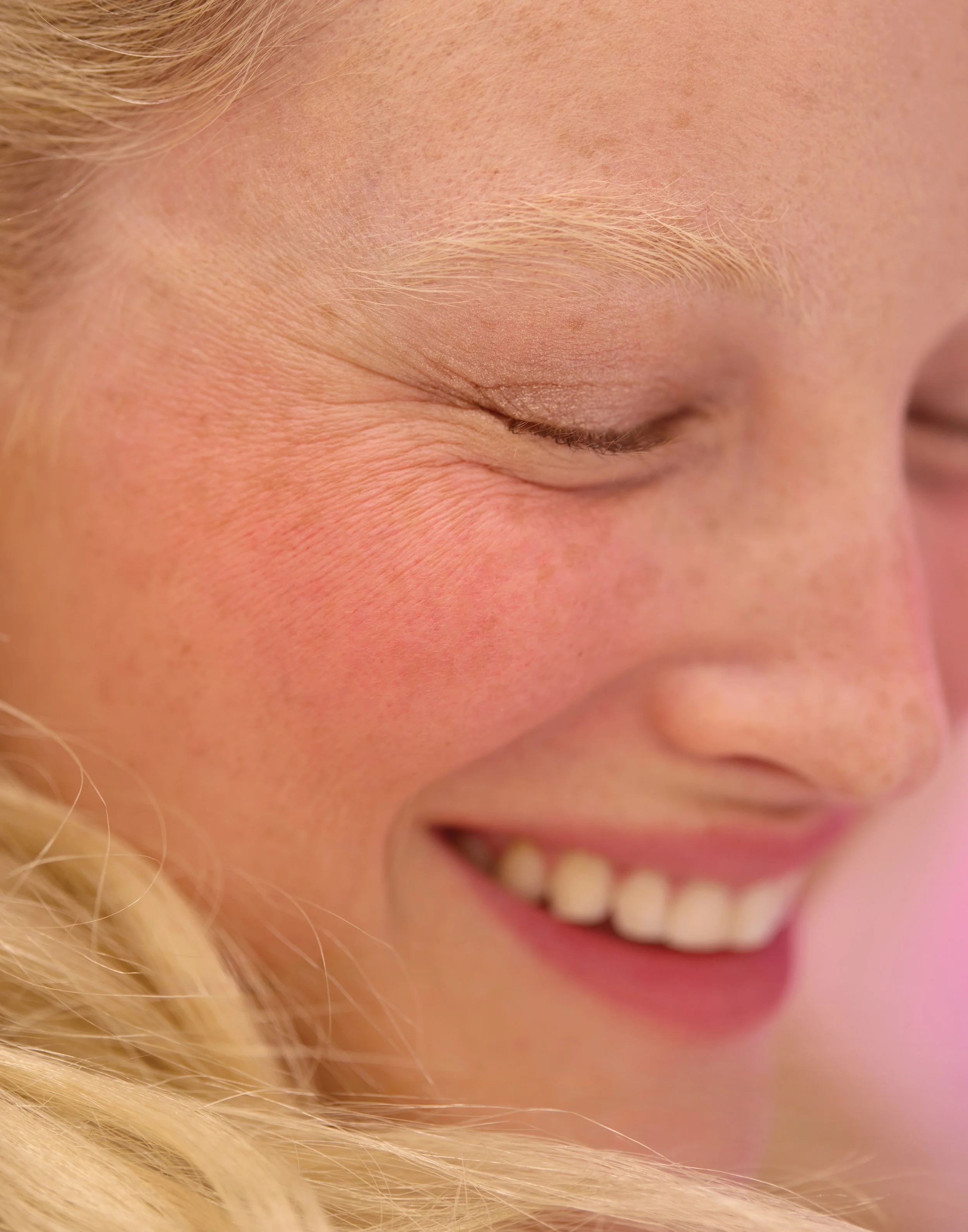 260301_PlayDaze_Closeup_Beauty_Payoff_No_Product_RGB.jpg