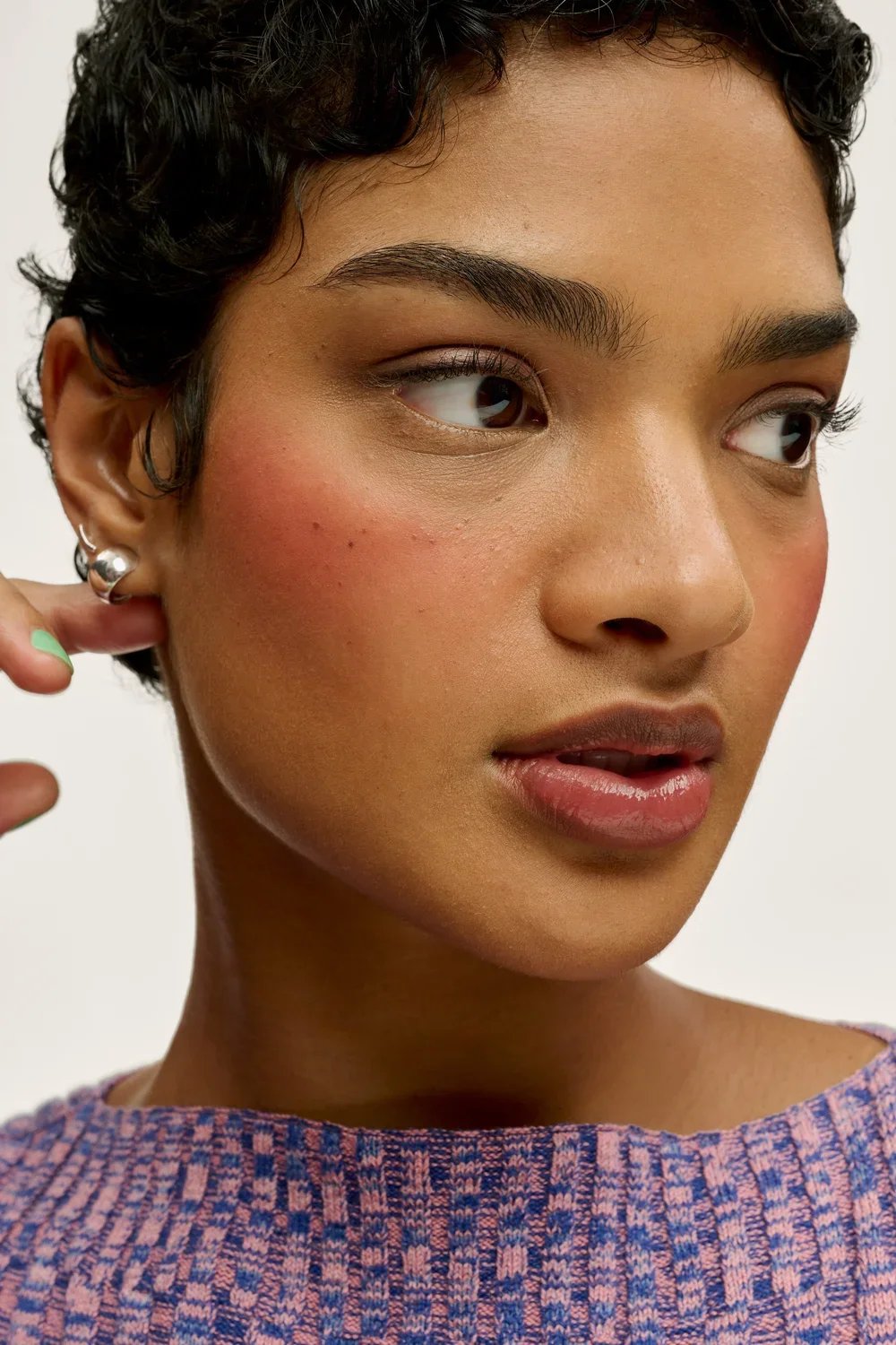 SHOT+48+–+THARA+–+BERRI+ASPIRATIONAL+W+PRODUCT_4434.jpg.webp
