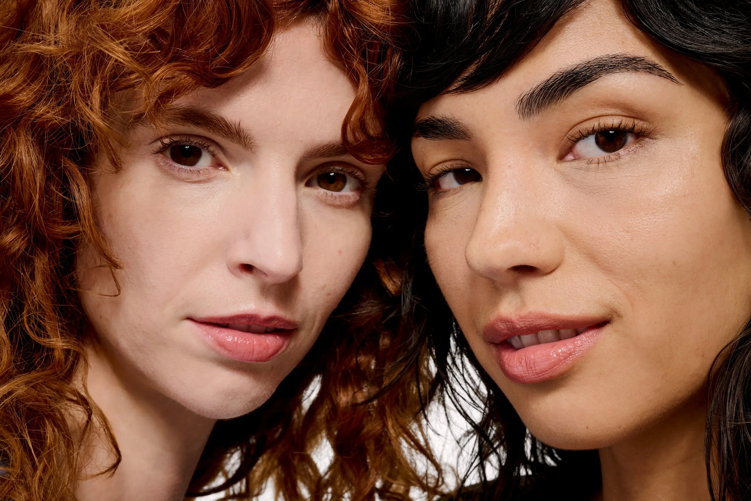 260901_PoreConcealer_Model_GROUP_1077.jpg