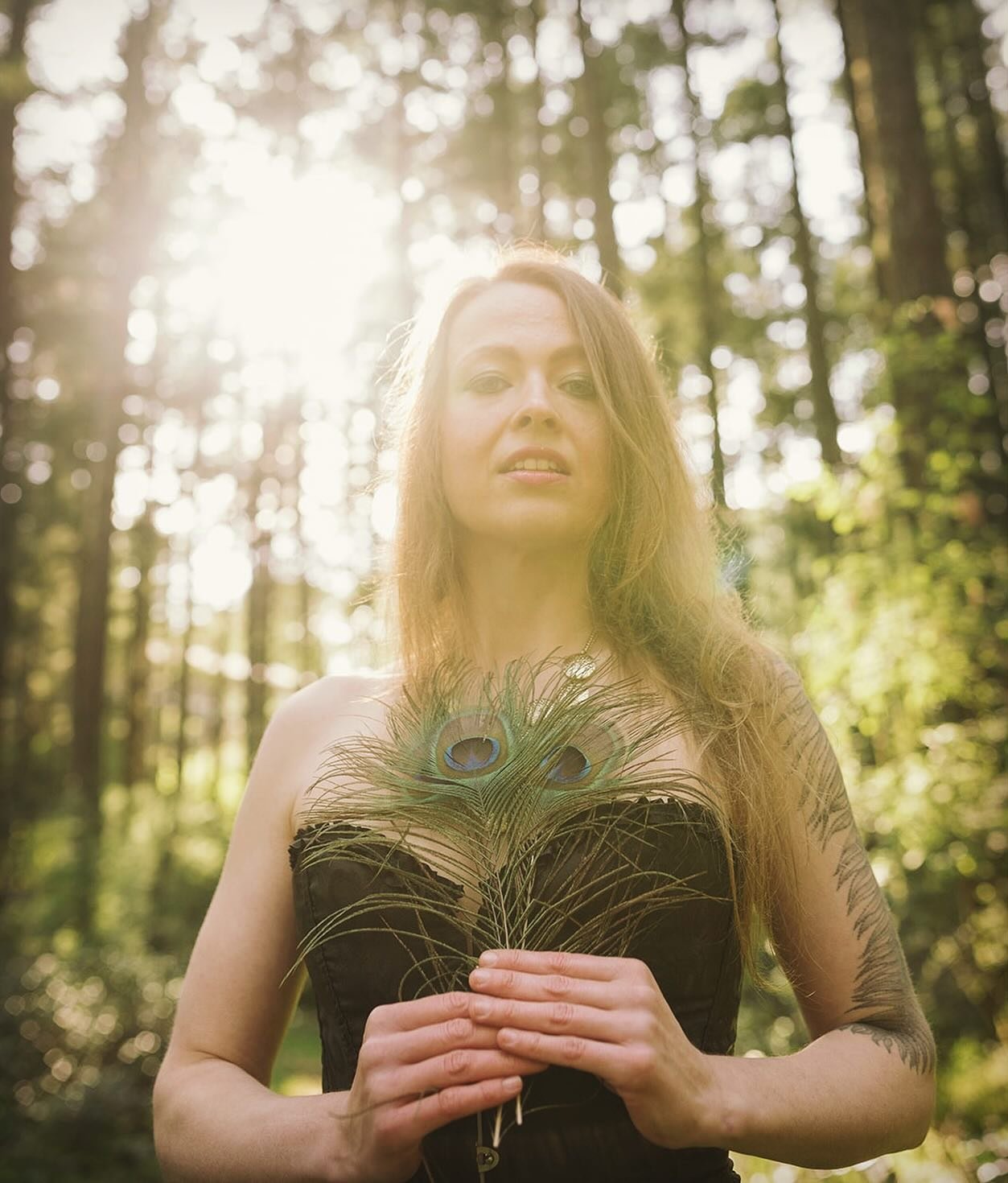 𝑀𝓎 𝓃𝒶𝓂𝑒 𝒾𝓈 𝐿𝓊𝓃𝒶 𝑅𝑜𝓈𝑒 🌸

𝘐 𝘢𝘮 𝘢 𝘱𝘭𝘢𝘯𝘵 𝘭𝘰𝘷𝘦𝘳, 𝘦𝘤𝘰-𝘴𝘦𝘯𝘴𝘶𝘢𝘭𝘪𝘴𝘵 &amp; 𝘴𝘦𝘯𝘴𝘶𝘢𝘭𝘪𝘴𝘵 𝘪𝘯 𝘨𝘦𝘯𝘦𝘳𝘢𝘭, 𝘢𝘯 𝘢𝘥𝘷𝘰𝘤𝘢𝘵𝘦 𝘧𝘰𝘳 𝘤𝘰𝘯𝘴𝘦𝘯𝘵 &amp; 𝘪𝘯𝘵𝘦𝘯𝘵𝘪𝘰𝘯𝘢𝘭 𝘤𝘰𝘮𝘮𝘶𝘯𝘪𝘤𝘢𝘵𝘪𝘰𝘯