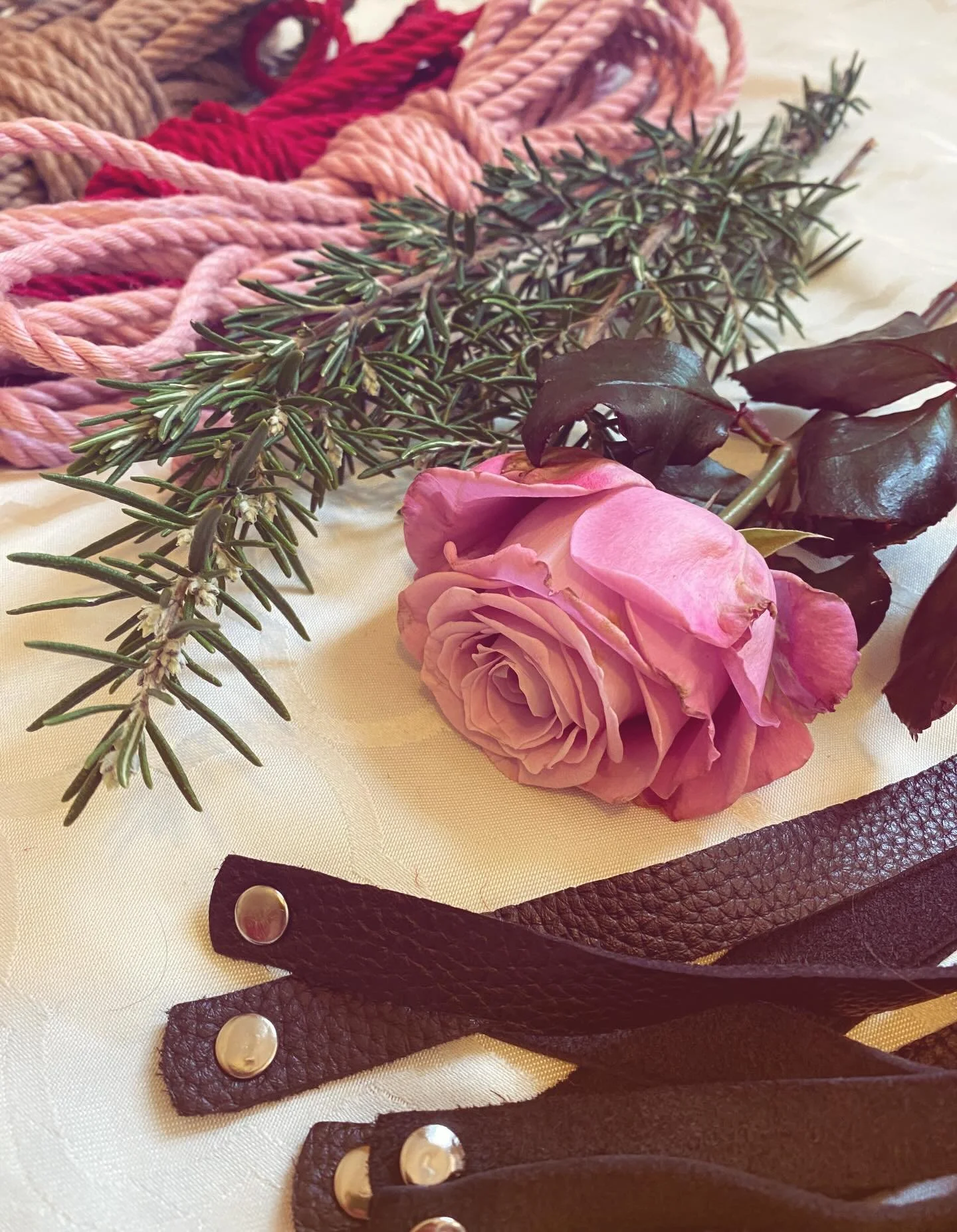 k/nk doesn&rsquo;t have to be rough. 🌸

k/nk can be soft, gentle, sweet, caring, even joyful 🌷✨

sometimes the most transformational experiences happen in a moment of simply being held by someone. 
when we are being praised for being good.
when our