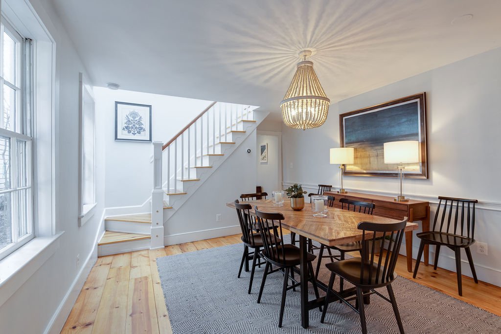 Dining room seating for 6