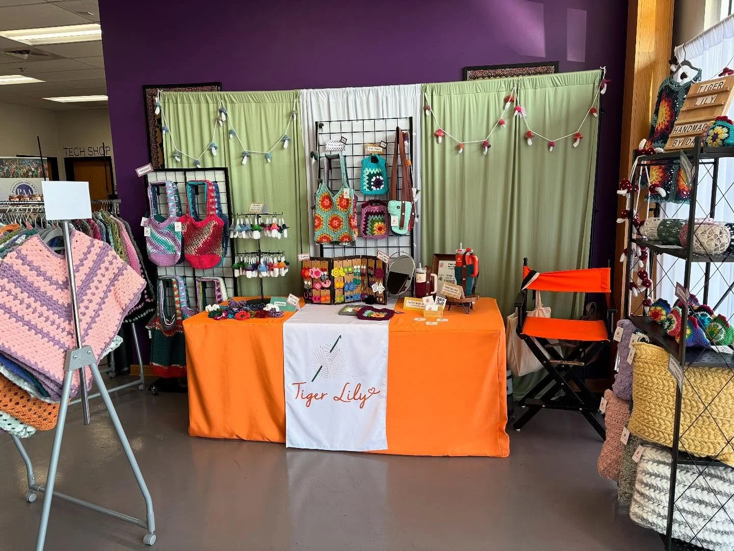 Starting off the 2025 craft season by supporting the @paacolorado!! Beat the heat and stop by today and tomorrow (9am-3pm) to see all of the great vendors!