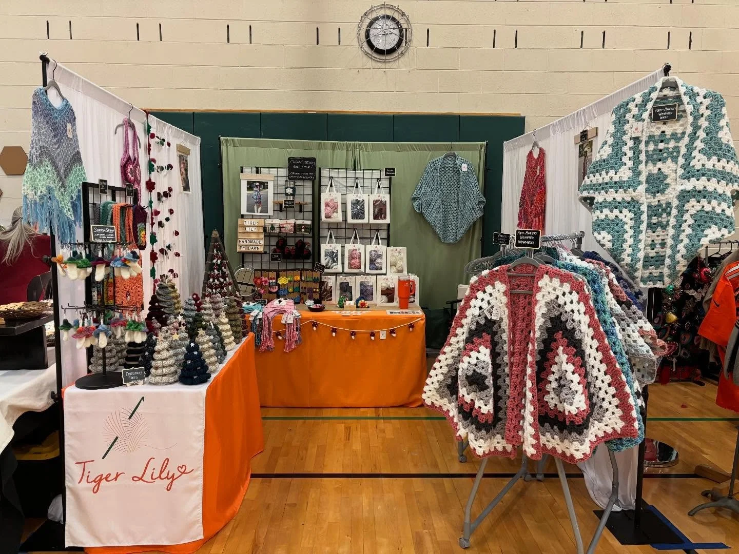 Excited to be part of the 32nd annual Holiday Arts &amp; Craft fair at @bear_creekhs! Stop by today and support over 200 local artists! 9am-4pm Plenty of great gifts and stocking stuffers for everyone on your list!
