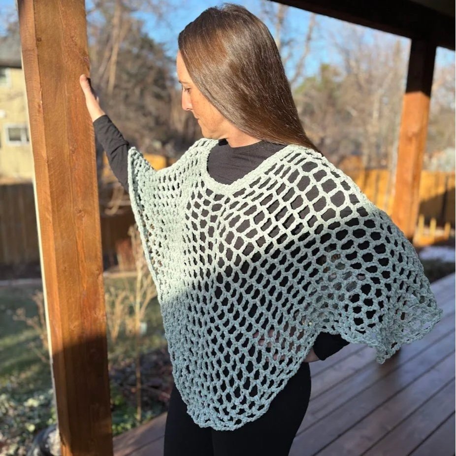 Lightweight Poncho - Sage Green