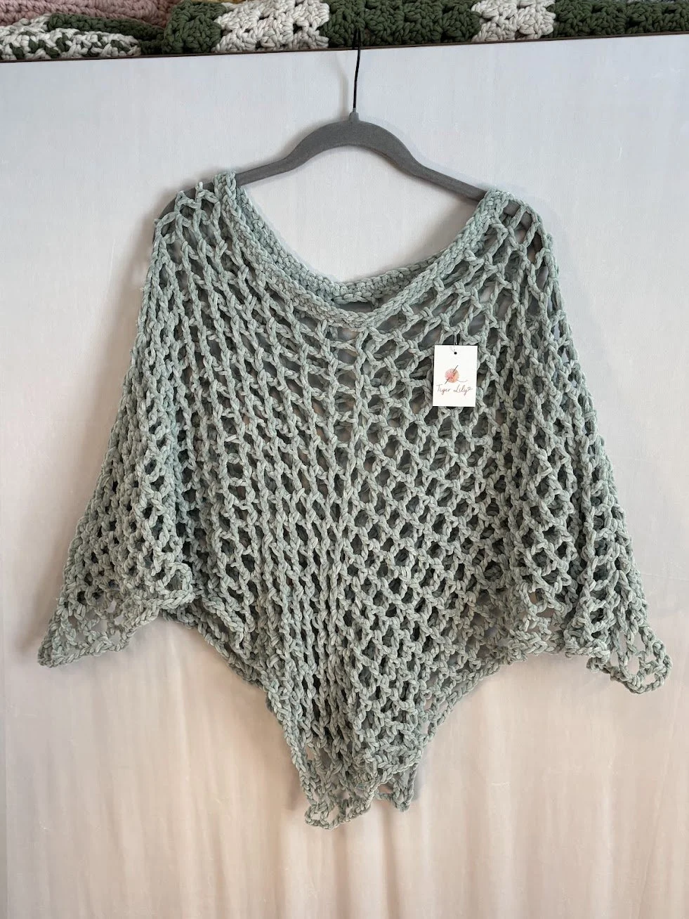 Lightweight Poncho - Sage Green