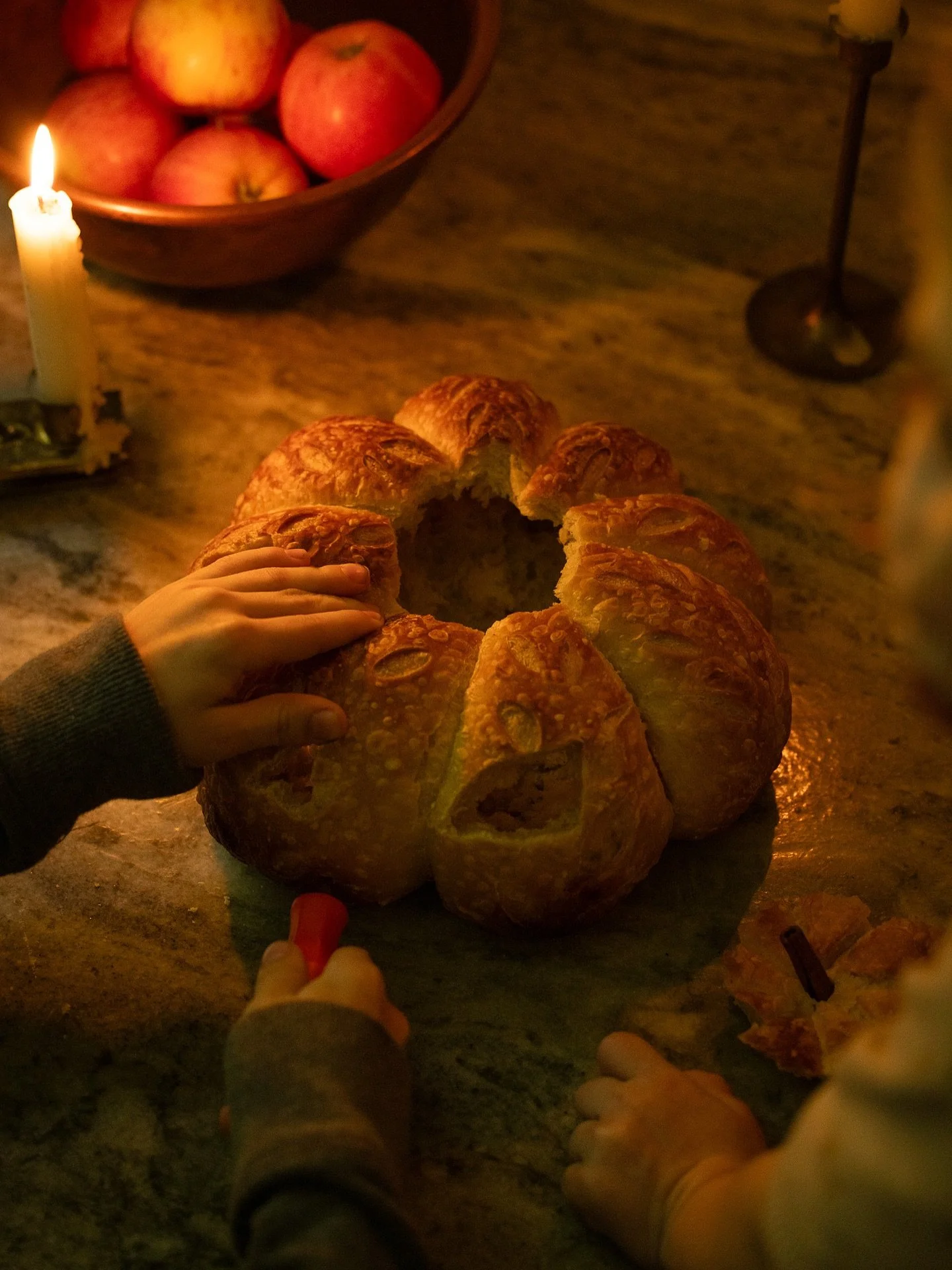 Getting in on the @sunriseflourmill Jack-o&rsquo;-Loaf contest with a little help from my assistants 🎃

You have until October 27 to submit yours and the prizes are sooo good (as in free heritage flour for a year are you kidding)!