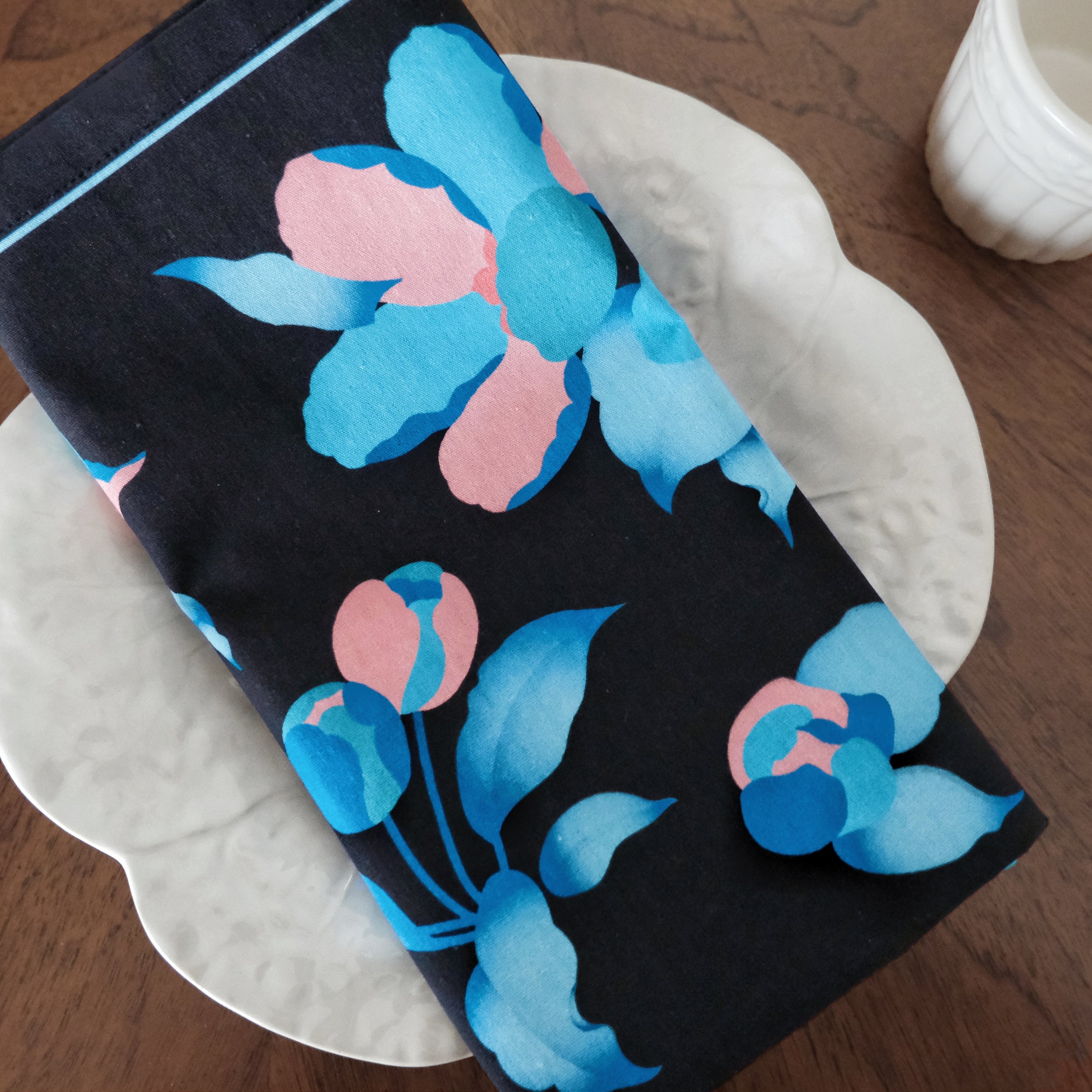 Etherelle Blue Floral Printed Cotton Napkin 1/6 Fold on Flower Shape Plate