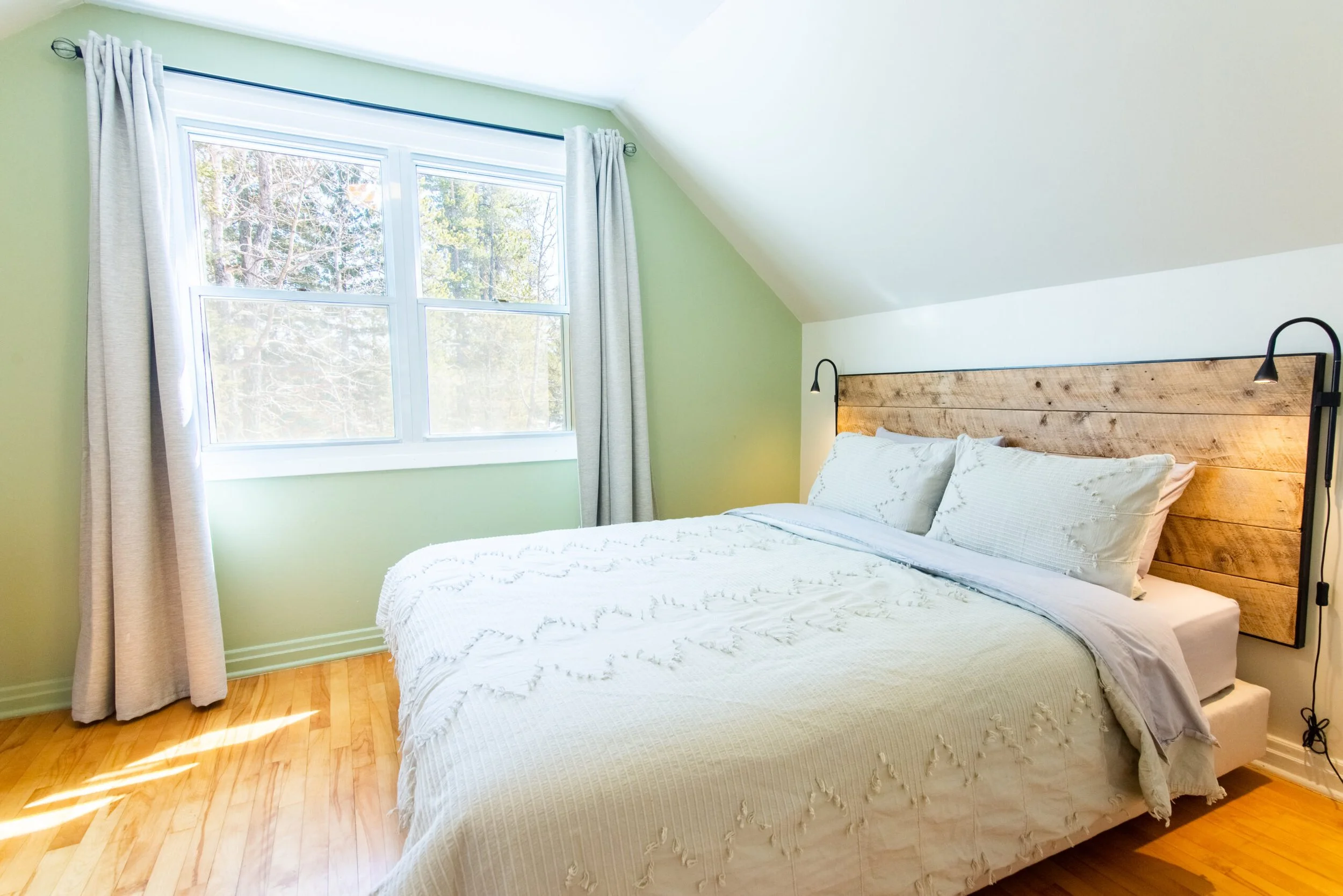 little-red-house-upstairs-room2-3-scaled-1.jpg