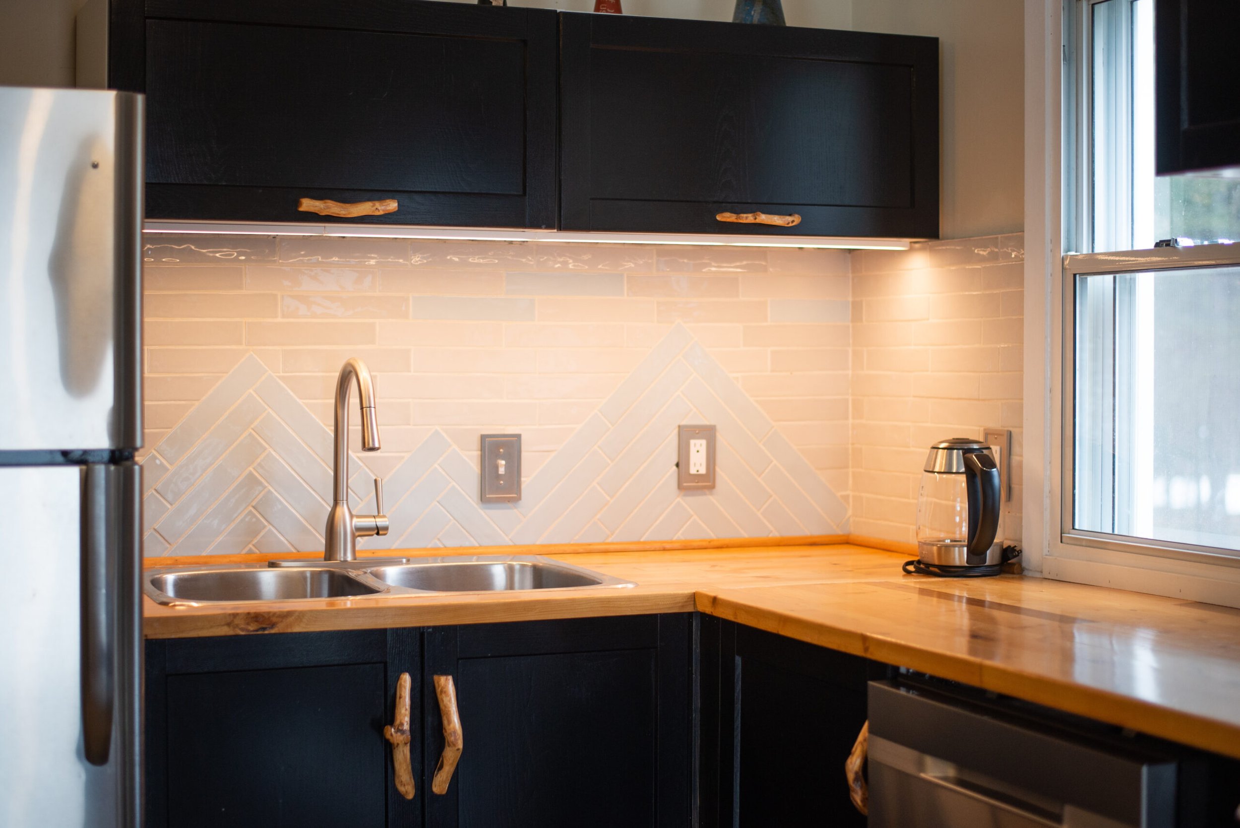little-red-house-kitchen-2-scaled-1.jpg