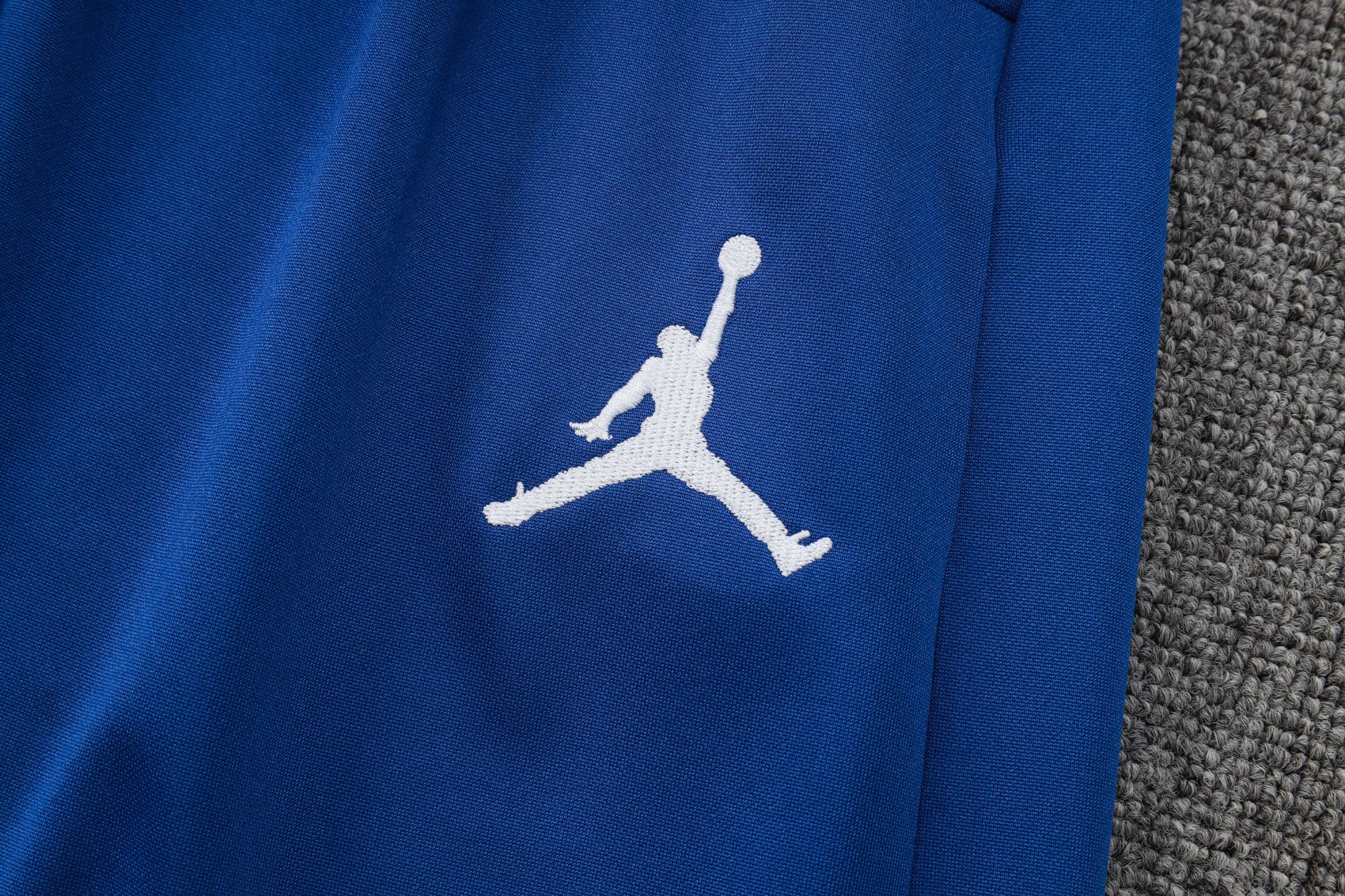 afb88a4b.jpg