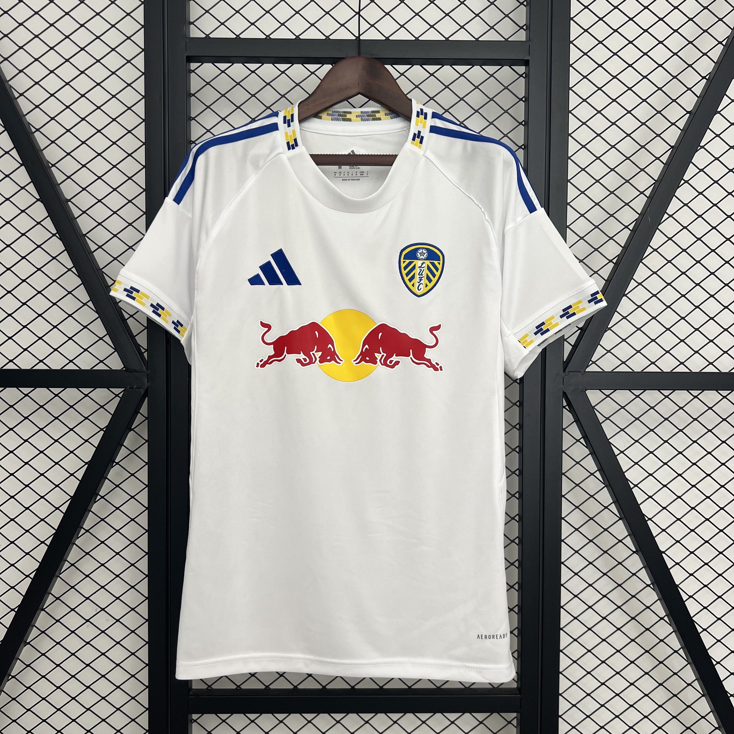 Leeds 25-26 FV Home F.jpg