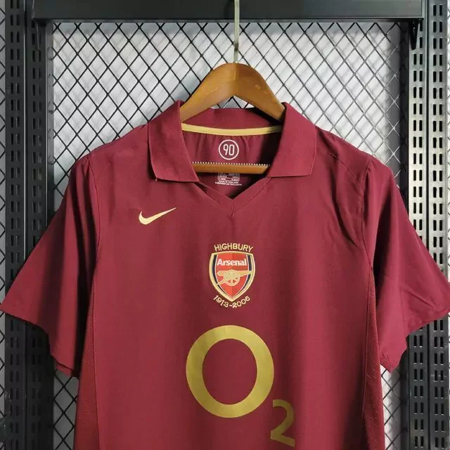 camisa-retro-arsenal-home-05-06-torcedor-nike-masculina-vinho-imagem3-jpeg1-1b6eda5eecdc42aa3816944073282964-1024-1024.webp