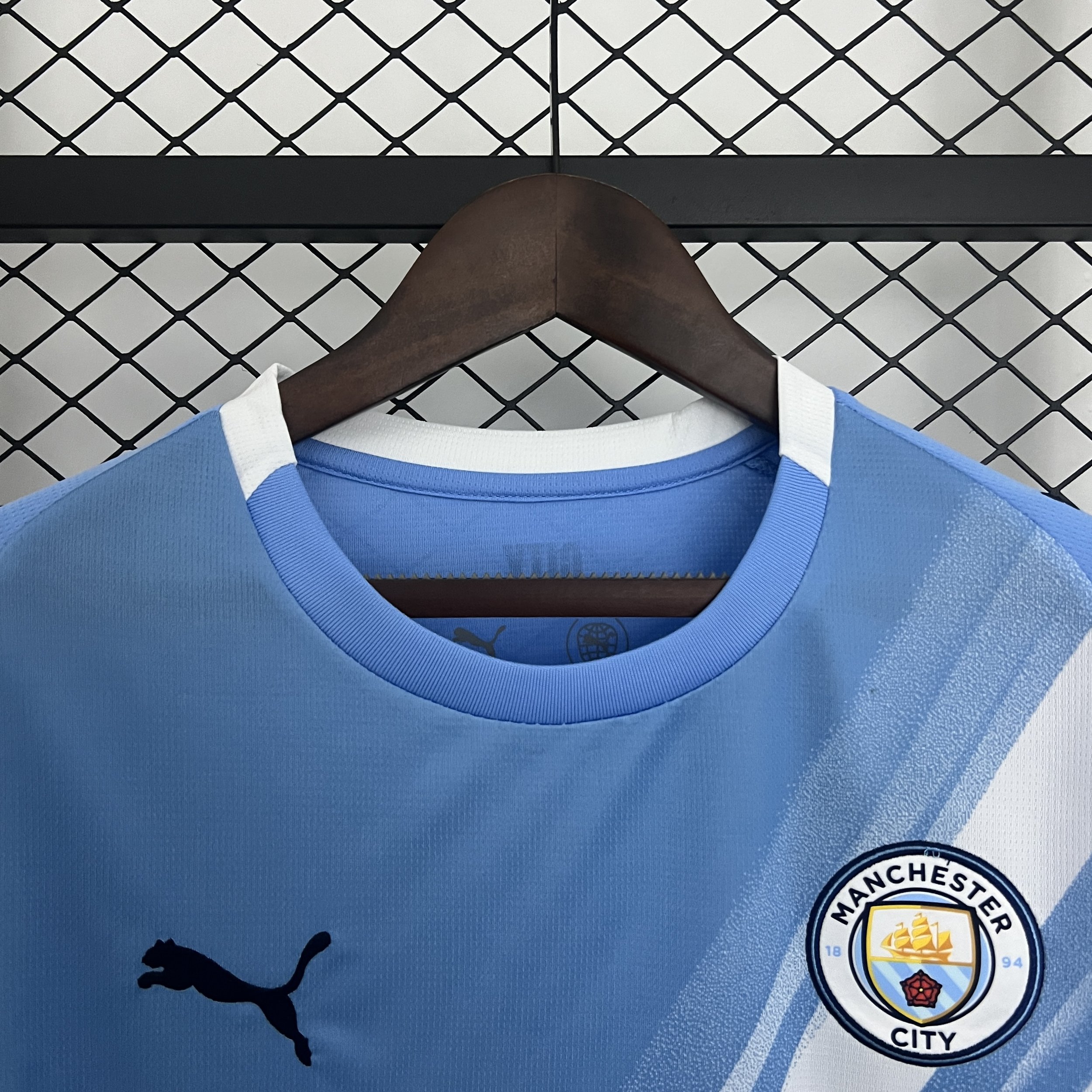 Man City 25-26 FV Home C.jpg