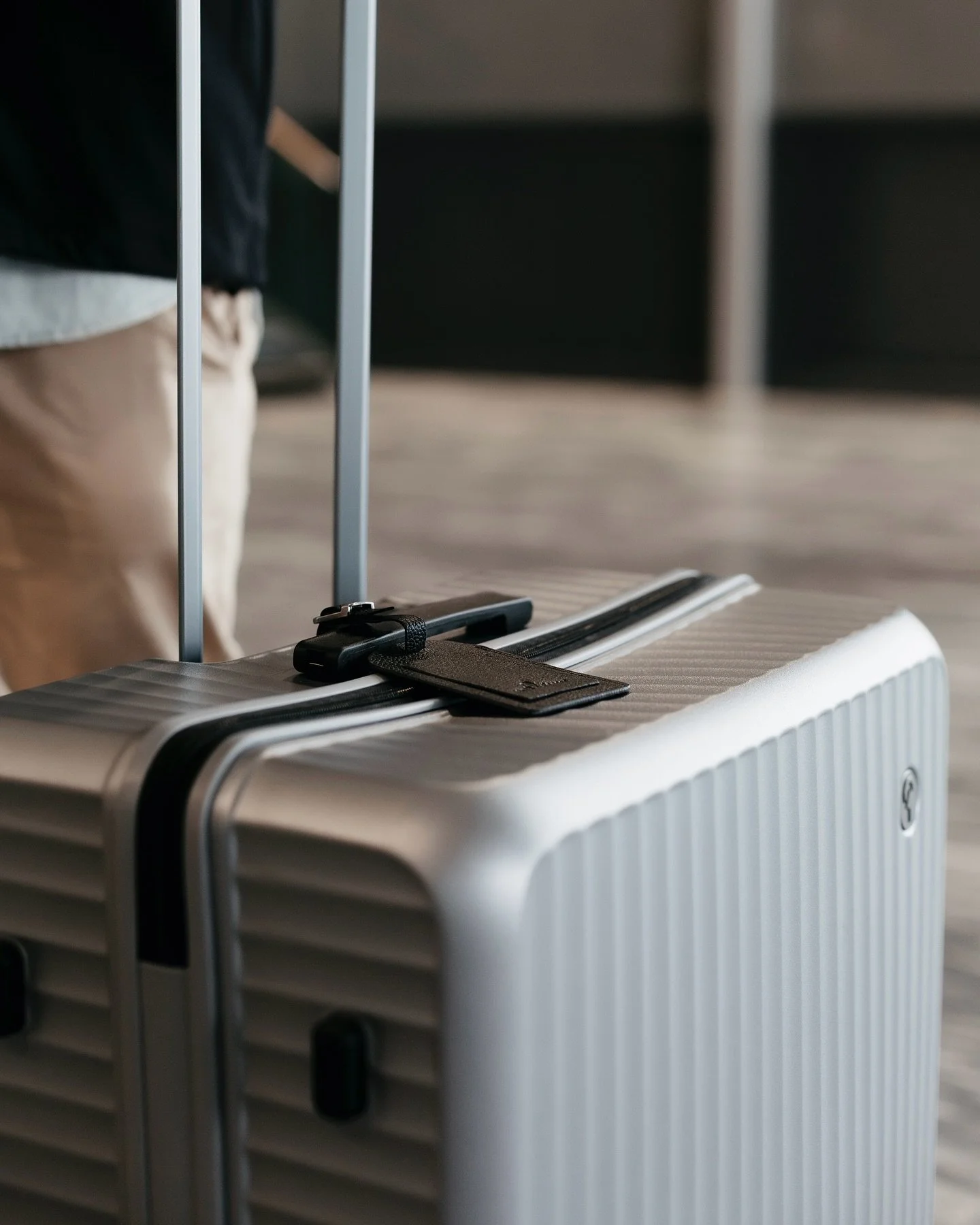 The North Pioneer leather luggage tag is the perfect finishing touch your suitcase deserves✨ Available in several colors🙌
&hellip;
#northpioneer #travelgear #reiseutstyr #suitcase #koffert #travelsmart #travelaccessories