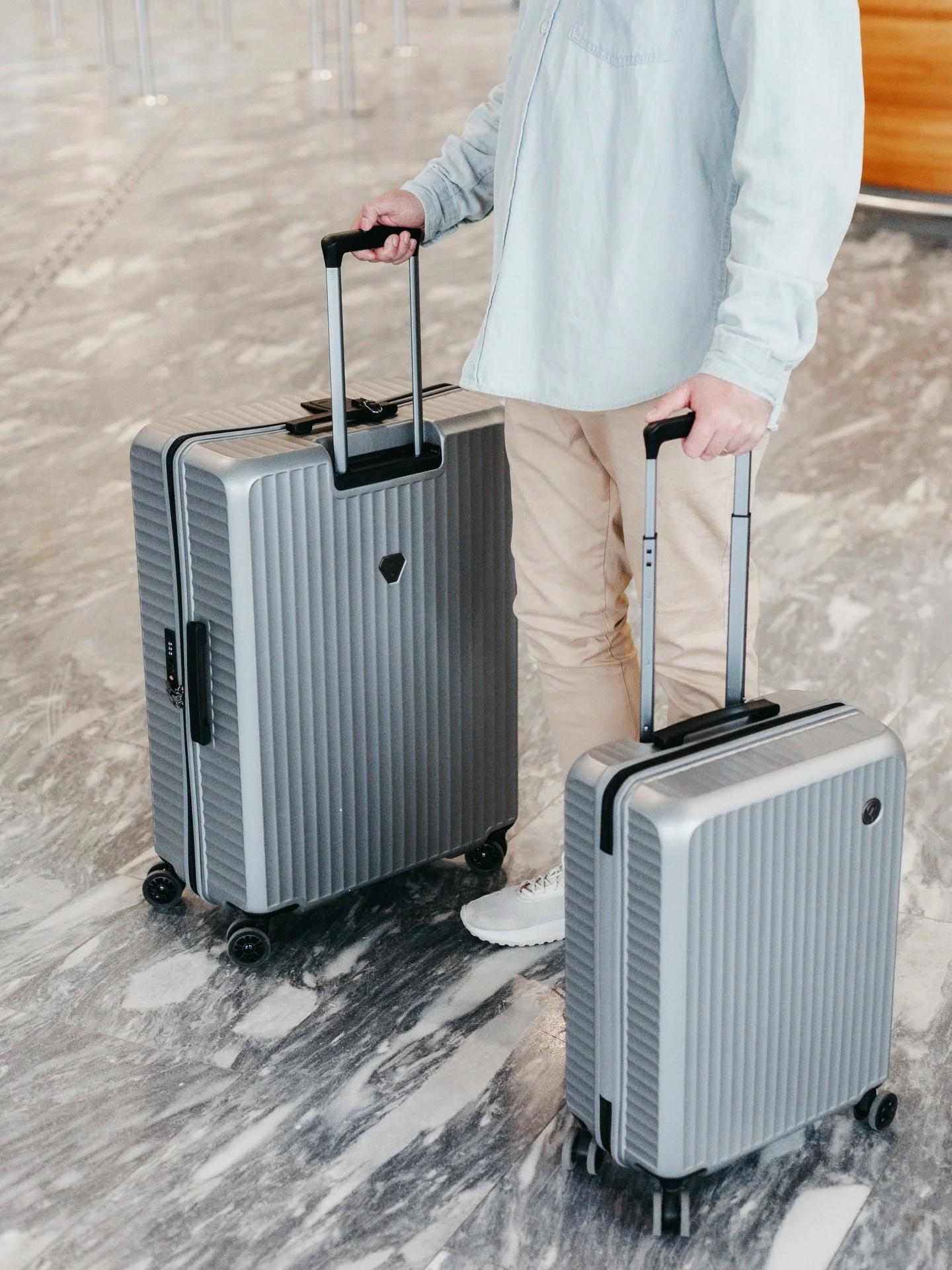 Early departures, quiet terminals, and the feeling of something new ahead.
Two suitcases, packed with plans, possibilities, and just enough spontaneity.

Where would you go next? 🌍 
#northpioneer #reiseutstyr #reise #koffert #osl