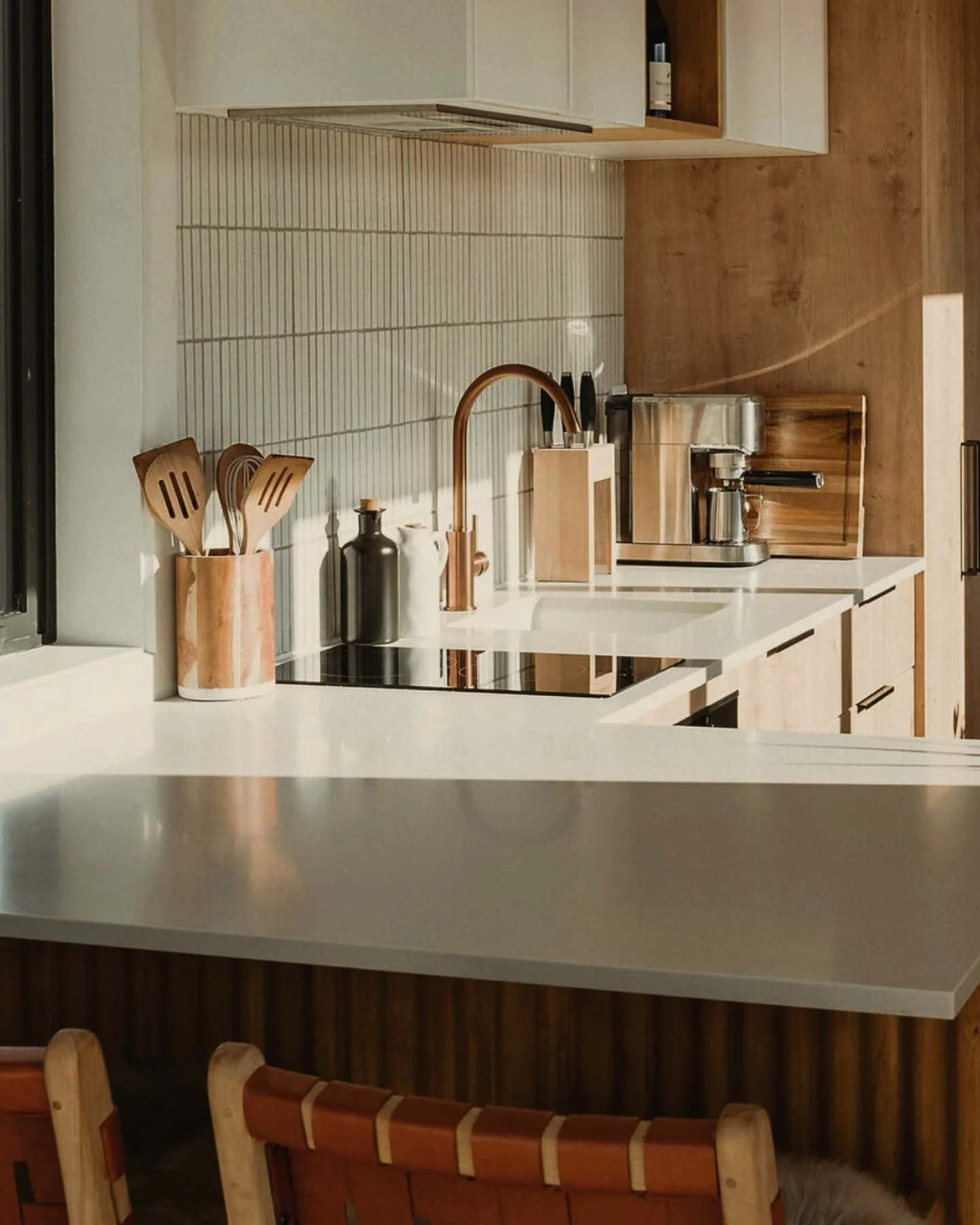 Small but mighty, our kitchen makes every meal feel easy.

Whip up breakfast in bed, fire up the BBQ for dinner under the stars, or pack a picnic and wander up the path to share it with our feathered friends 🦆

All that&rsquo;s left to decide is: wh