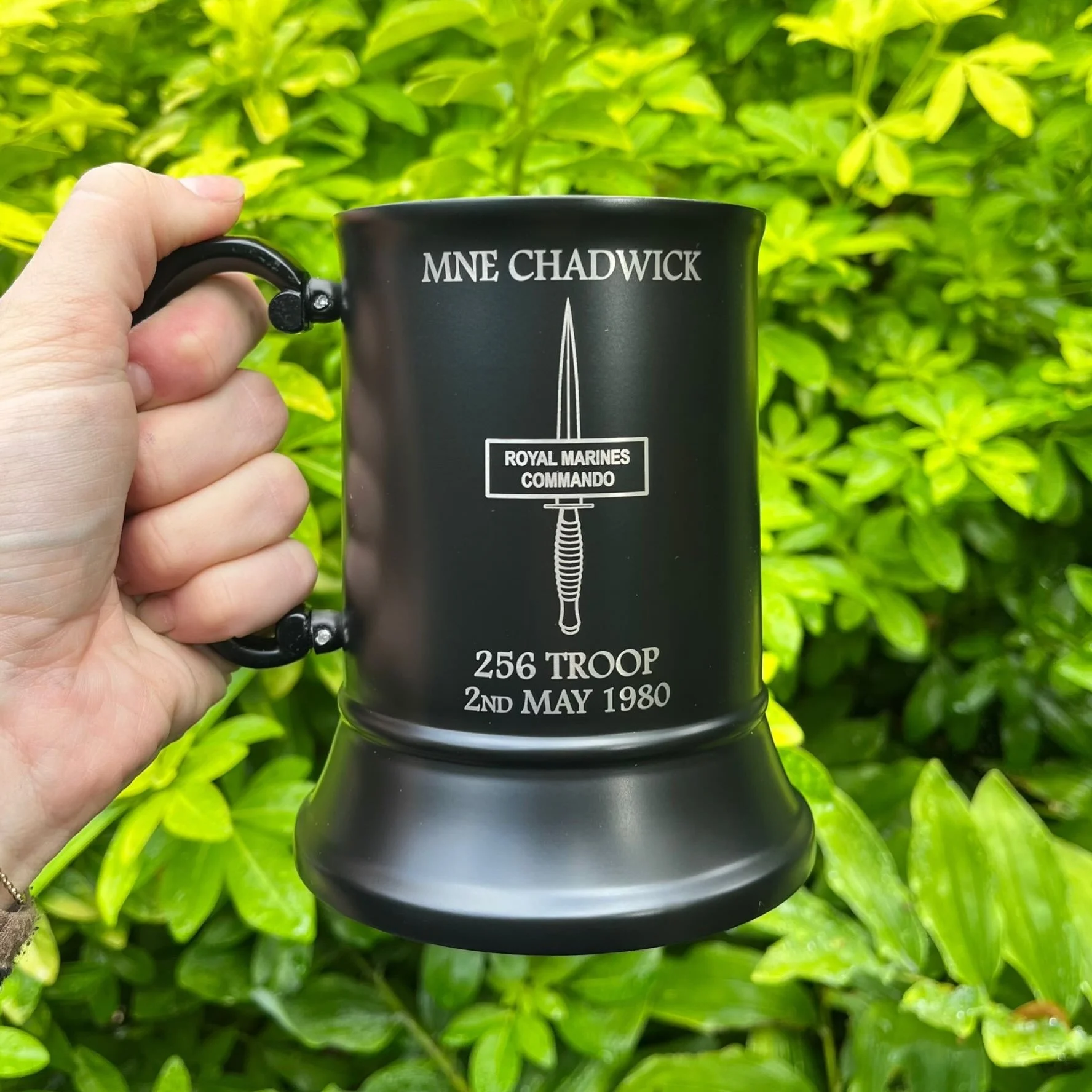 🗡️ Once a Marine, always a Marine 🗡️ 

A proper keepsake for any Bootneck, past or present.

Our personalised Royal Marines tankards can be engraved with your name, troop, dates and details, creating a unique reminder of your time in the Corps.

Pe