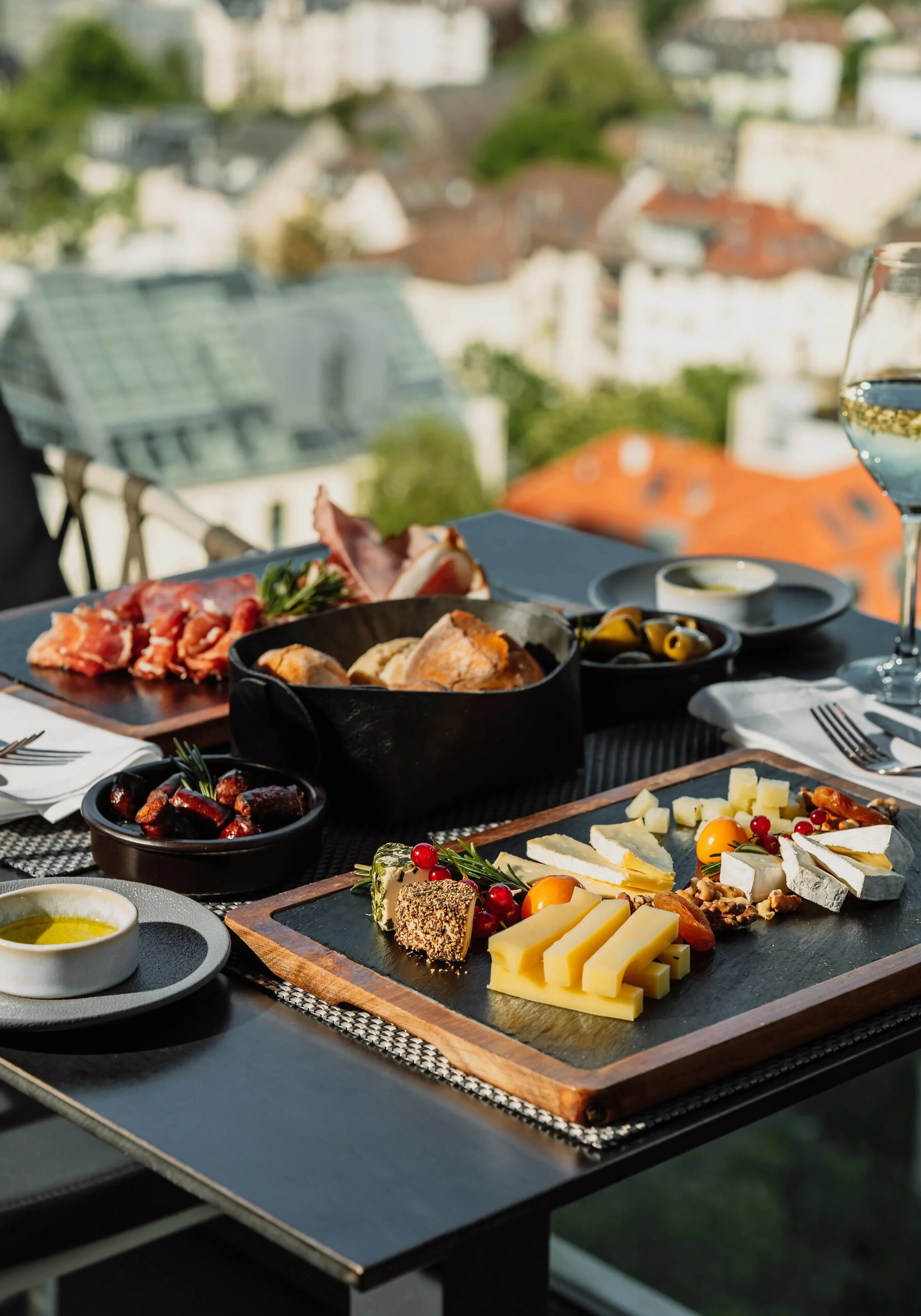 © Restaurant & Skybar oben, Martin Morgenweck 2.jpg