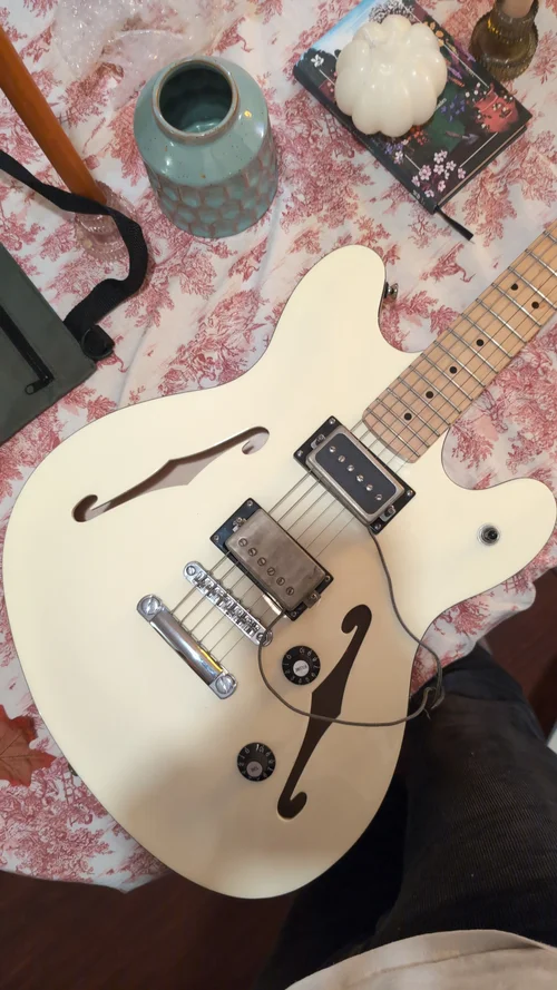 【ほぼ新品】Squier Starcaster＋ダンカンP90 最高です ほぼ新品】Squier Starcaster＋ダンカンP90 最高です - メルカリ