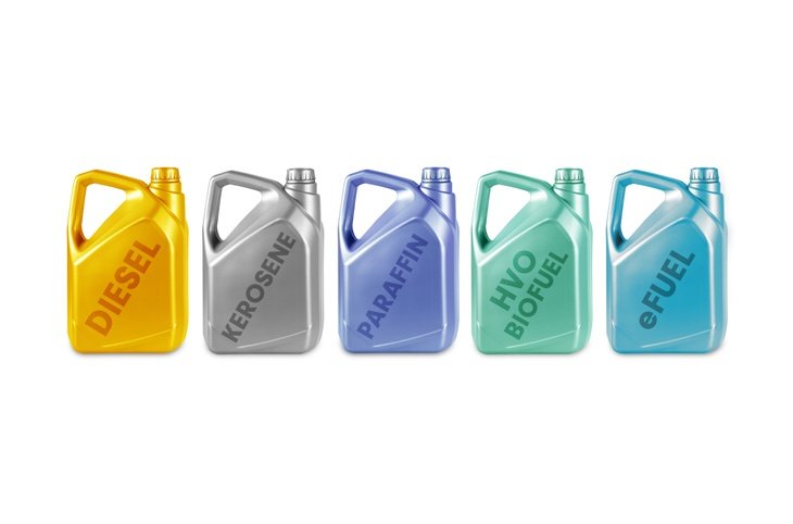 Five fuel containers labeled diesel, kerosene, paraffin, HVO biofuel, and e-fuel, in various colors.