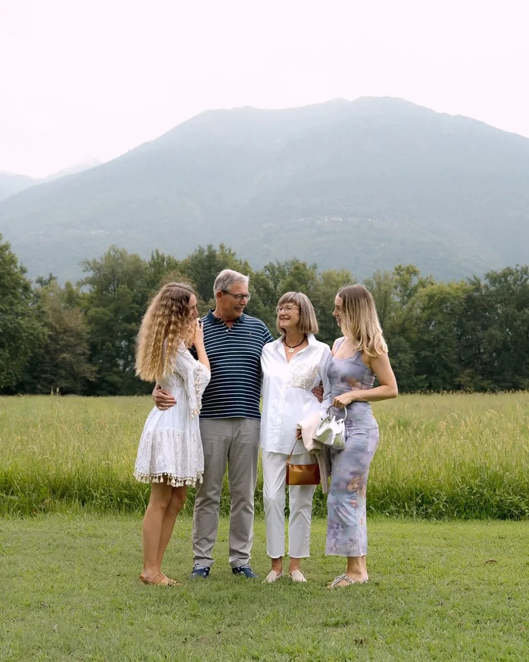 Erinnerungen, die bleiben ♡

Your sign to get your family together [◉&lsquo;]
.
.
.
.
#fotografinstgallen #fotografinostschweiz #fotografinschweiz #stgallenfotografie #ostschweizfotografie #schweizerfotografin #familienfotografin #familienfotografios