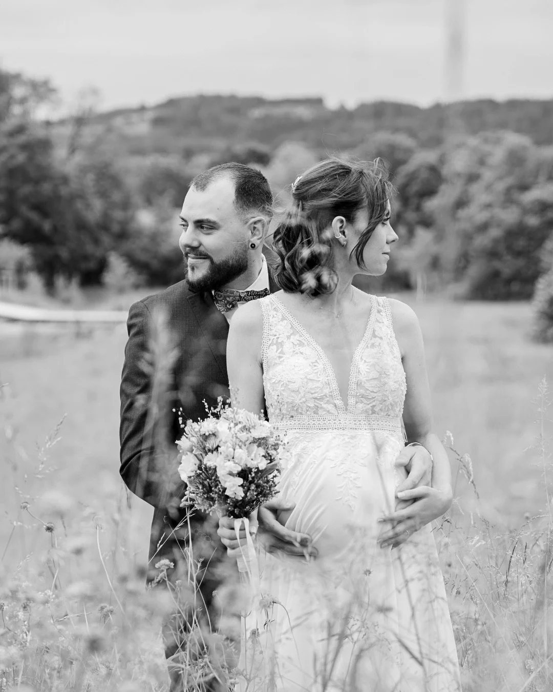 Fr&uuml;hling f&uuml;hlt sich irgendwie leicht an. Und genau so d&uuml;rfen auch eure Bilder sein. ♡

#hochzeitsfotografie 
#hochzeitschweiz 
#swisswedding 
#hochzeitsreportage 
#loveauthentic