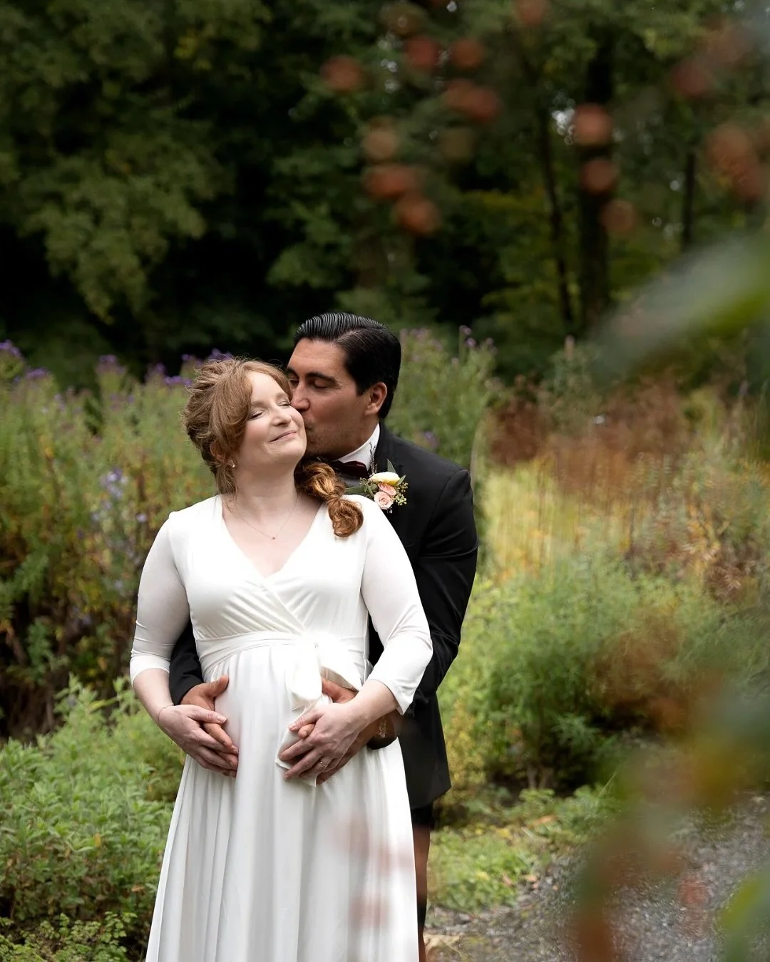 Jasmin &amp; Juan Pedro | 10.10.2025 ♡

Ich durfte die beiden und ihre Familien an einem k&uuml;hlen, aber wundersch&ouml;nen Herbsttag auf @schlosswartegg_bodensee begleiten. Es hat einfach alles gepasst &ndash; die so sympathische Gesellschaft, die