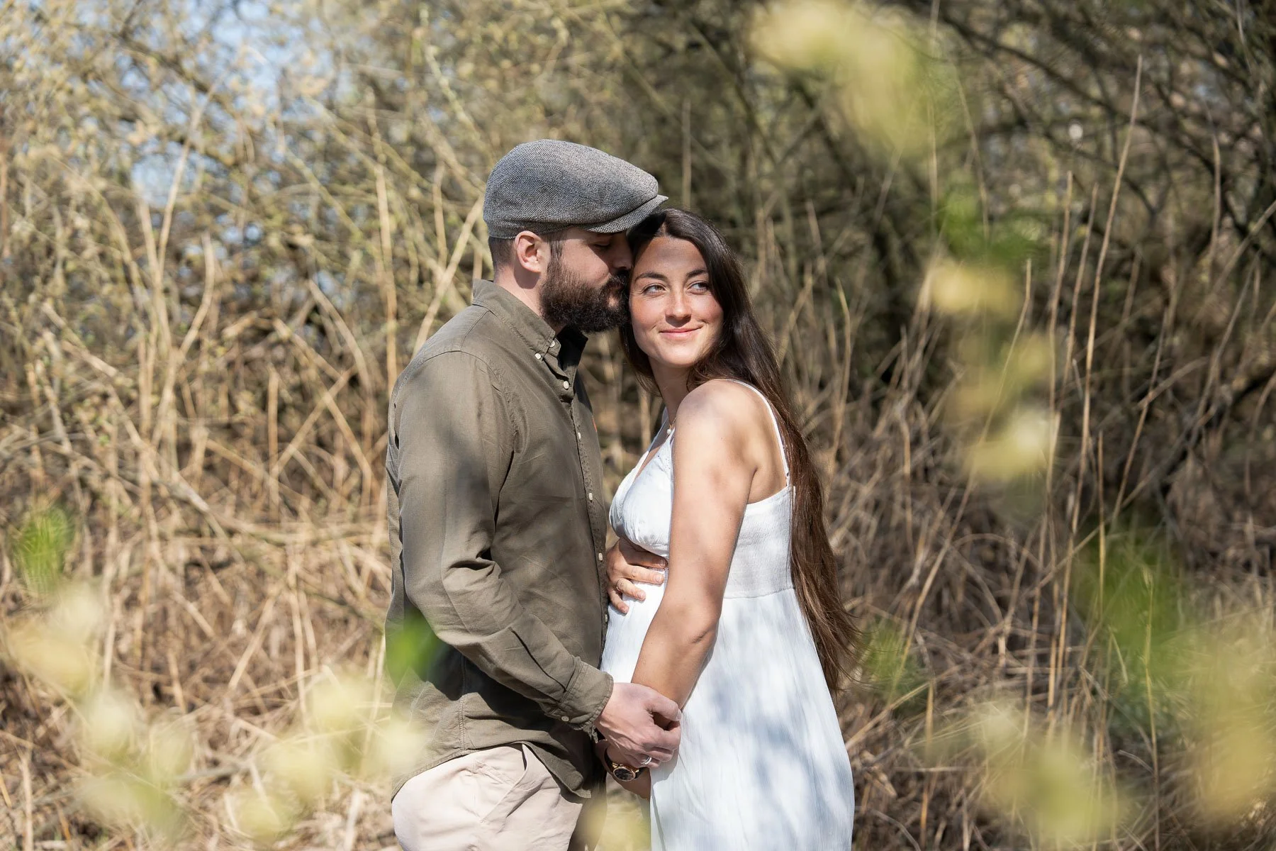Babybauchshooting Zürich natürliche Atmosphäre — Martina Eggenberger Fotografie