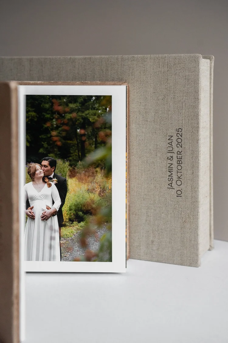 Fotoalbum Einband Detail Leinenstruktur