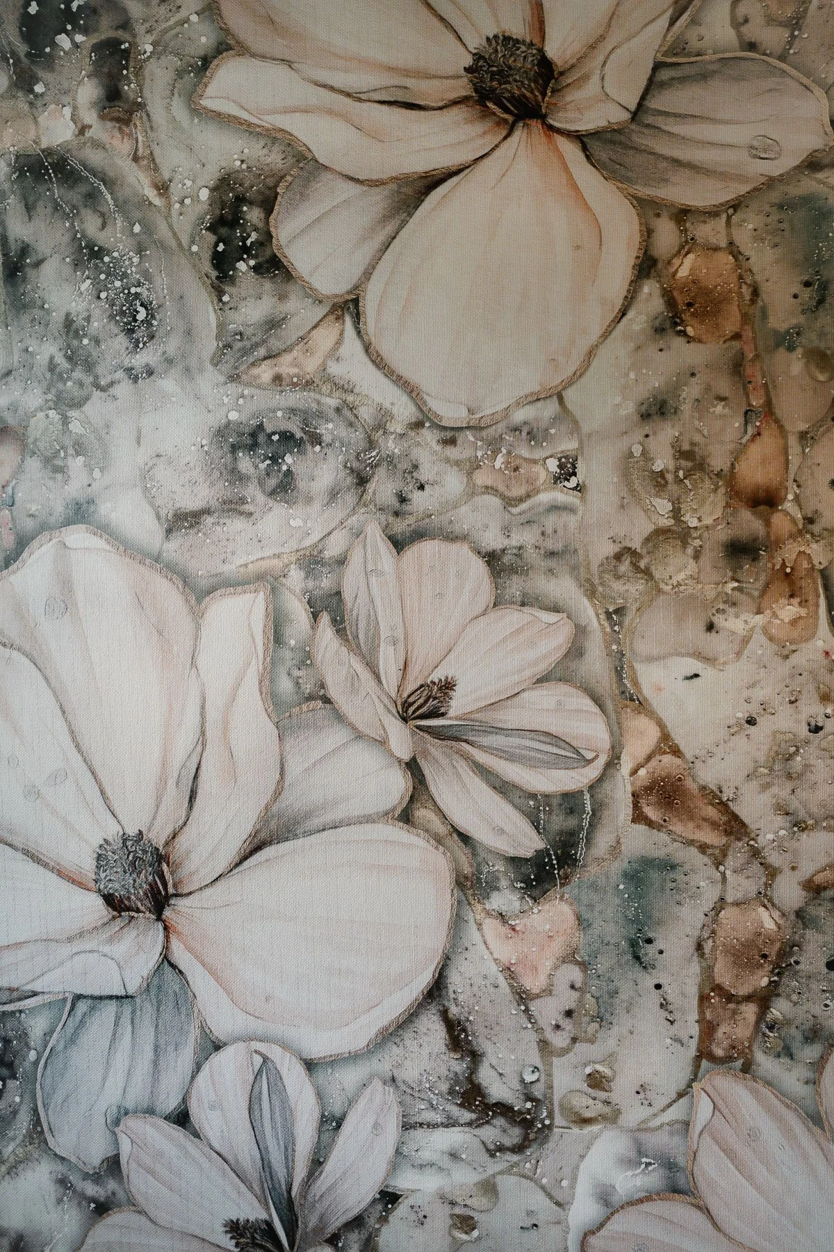 Gäste-WC Einfamilienhaus Sirnach mit Blumen-Tapete