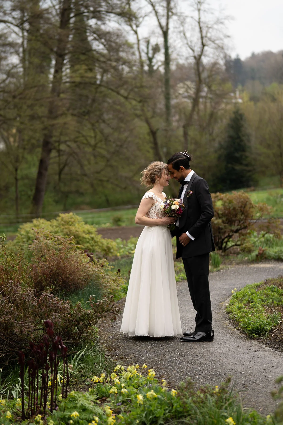 Brautpaar Schloss Wartegg authentisch — Martina Eggenberger