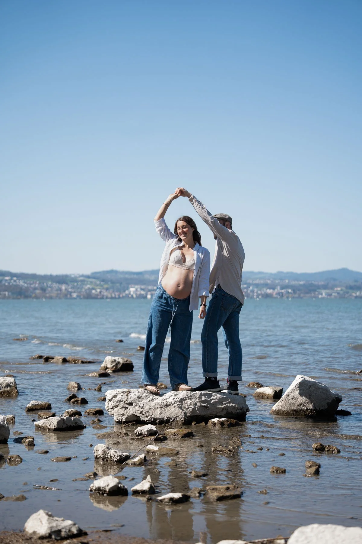 Newborn Shooting am Bodensee ungestellt — Martina Eggenberger Fotografie